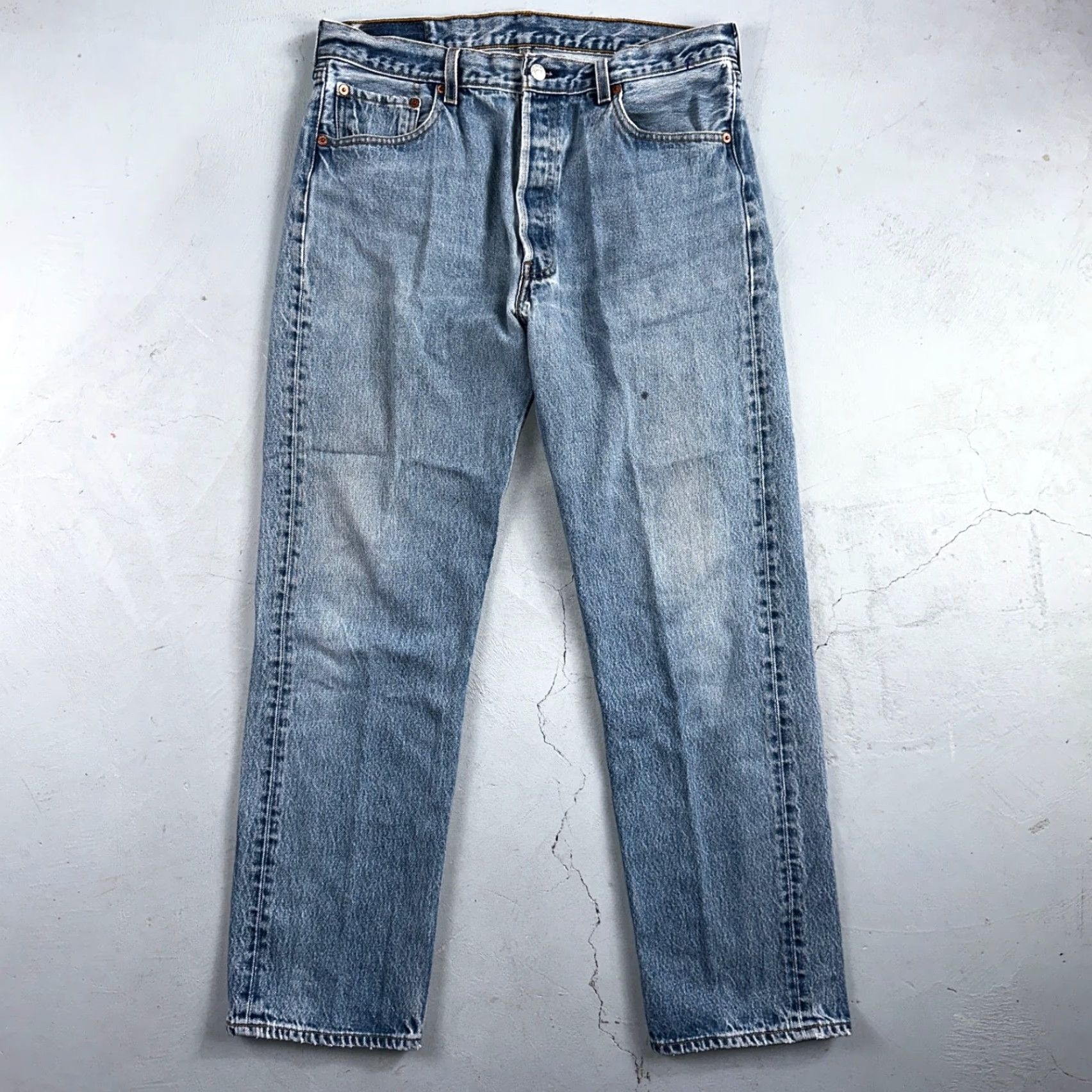 Levi's VINTAGE Levi's 501 Jeans Straight Men Blue Light Wash 35x34 90s USA 501 Series Comfort Clothing? Size US 35 - 2 Thumbnail