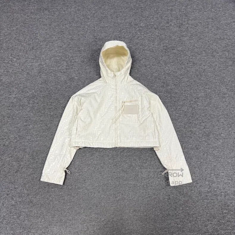 Fendi Fendi Vintage full print beige short hooded windbreaker, j Size XS / US 0-2 / IT 36-38 - 2 Thumbnail