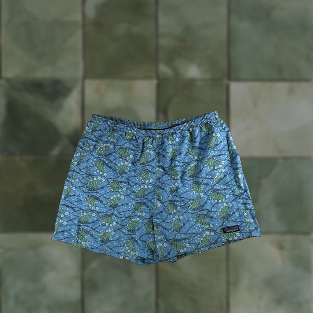 Patagonia Patagonia Shorts Men XL Blue Baggies Longs Hexy Fish Drawstring Pockets Logo Nylon Polyester Swim Trunks Size US 36 / EU 52 - 1 Thumbnail
