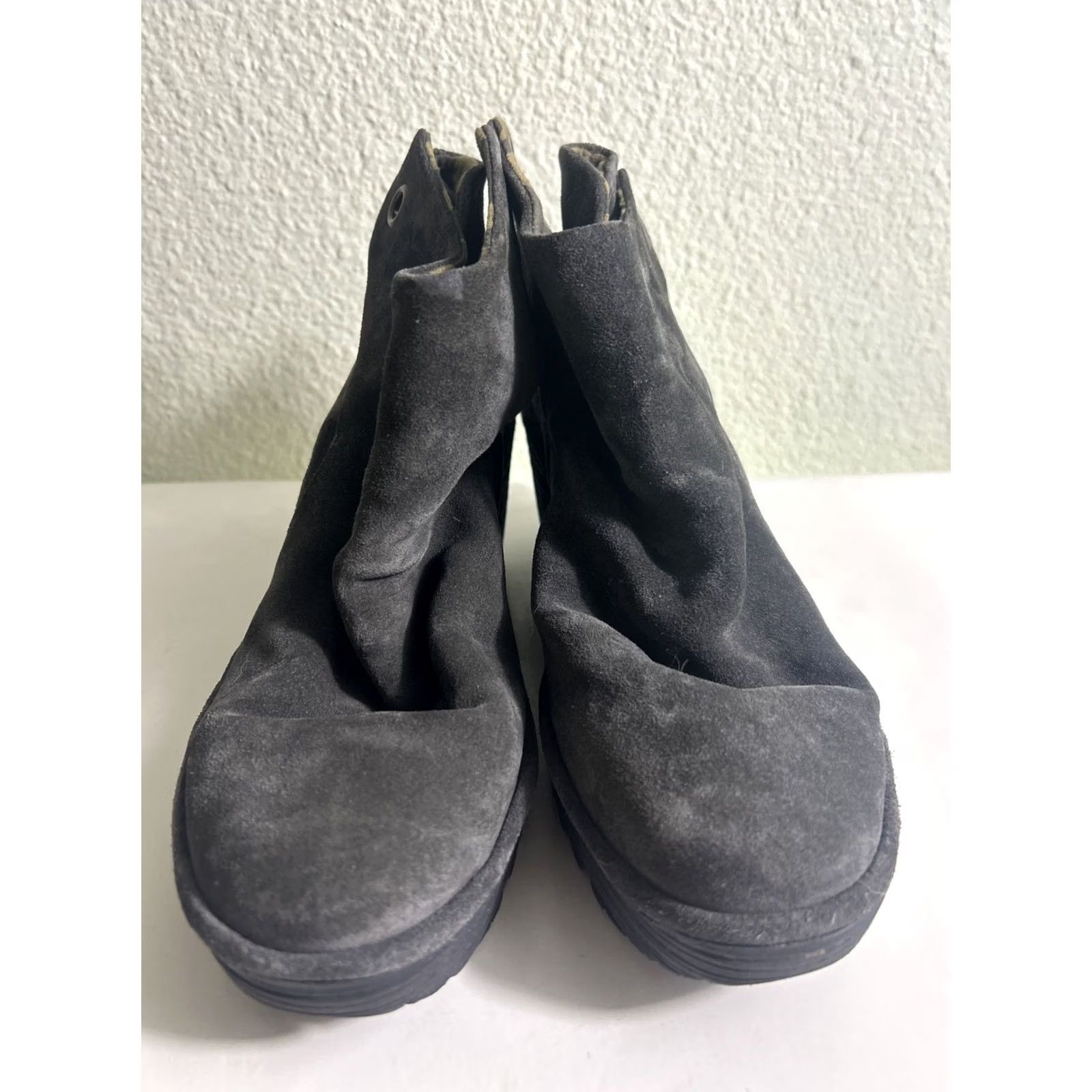 Fly London Fly London Yebi Suede Back Tie Ankle Boots Women’s 39 US 8-8.5 Gray Boots Woman Medium Wedge Ruched Size US 8.5 / IT 38.5 - 6 Thumbnail