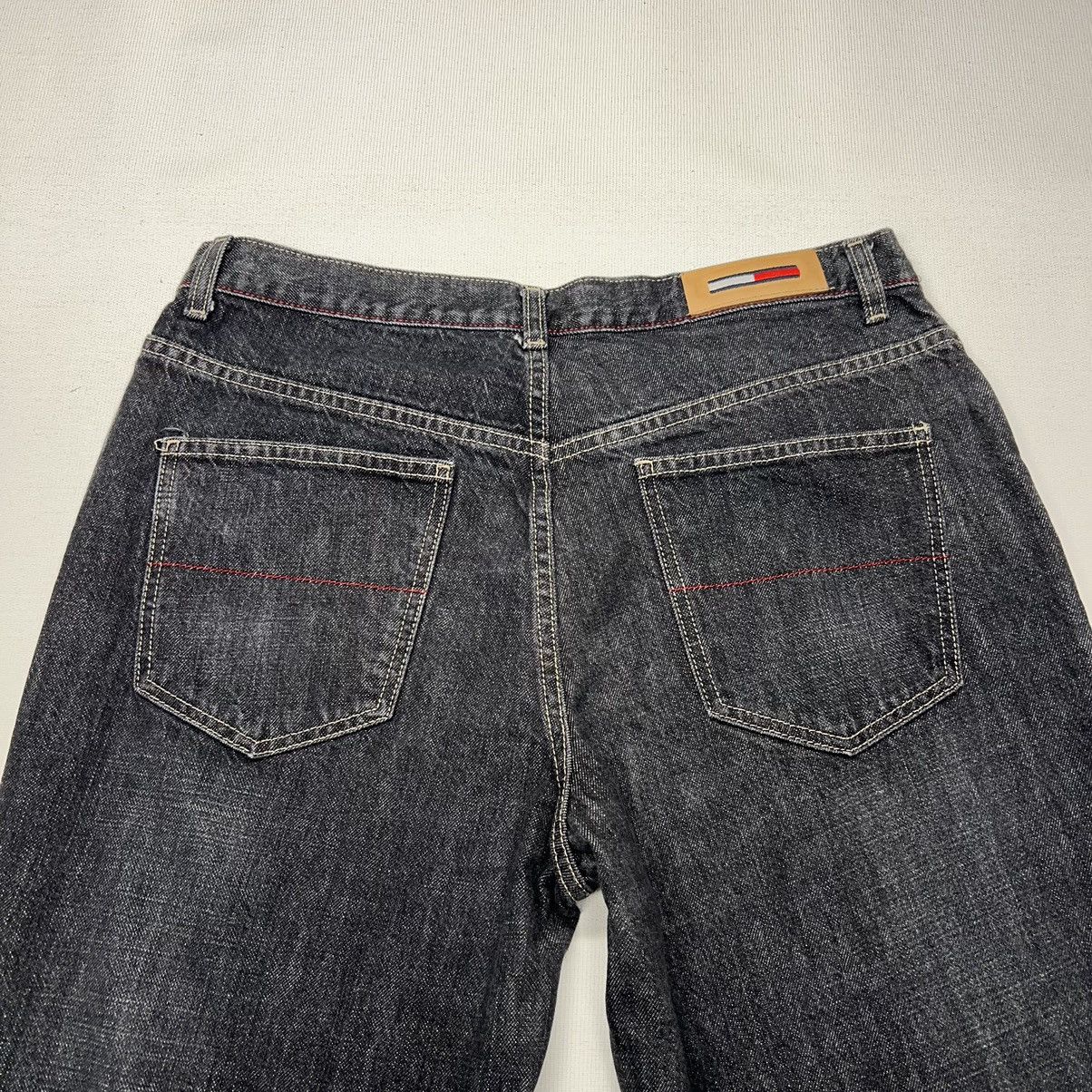 Tommy Hilfiger × Vintage Tommy Hilfiger Jeans Black Blasted Boyfriend Denim Faded Size 34" / US 12 / IT 48 - 15 Thumbnail
