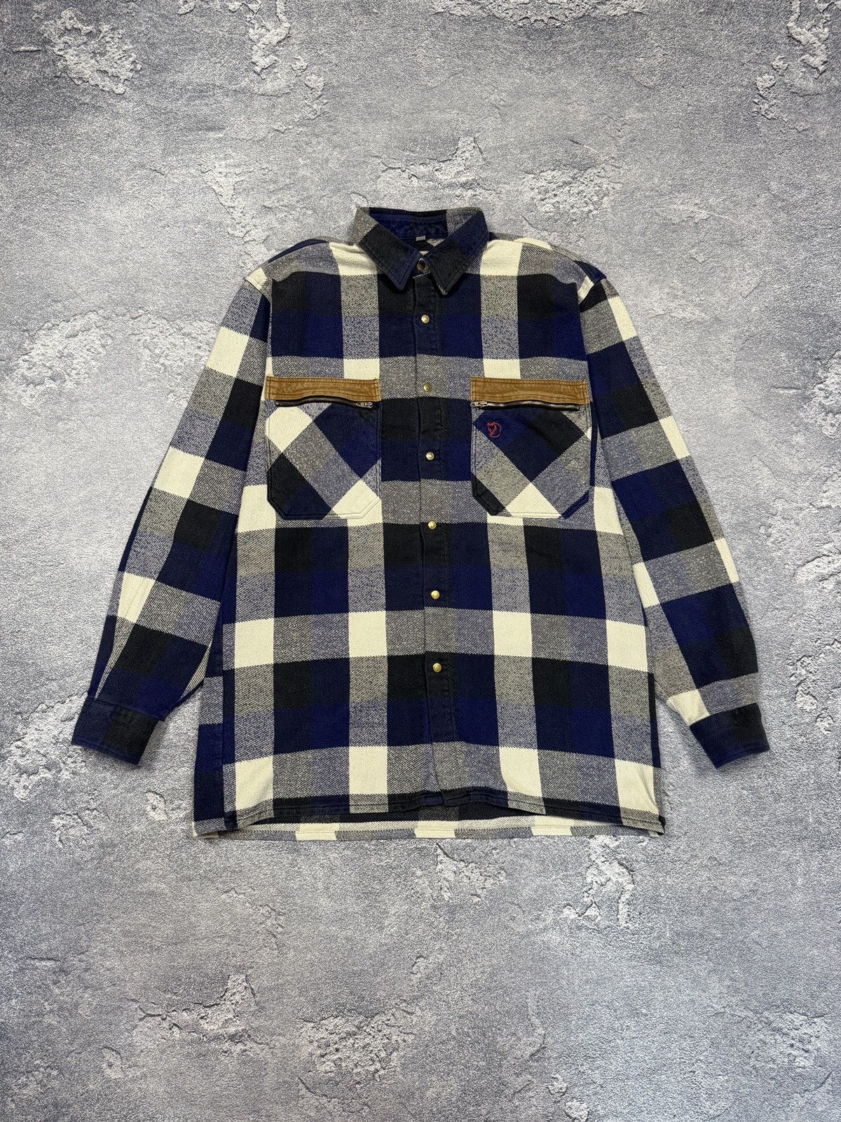 Fjallraven Vintage Flannel Shirt Fjalraven M Size US M / EU 48-50 / 2 - 1 Thumbnail