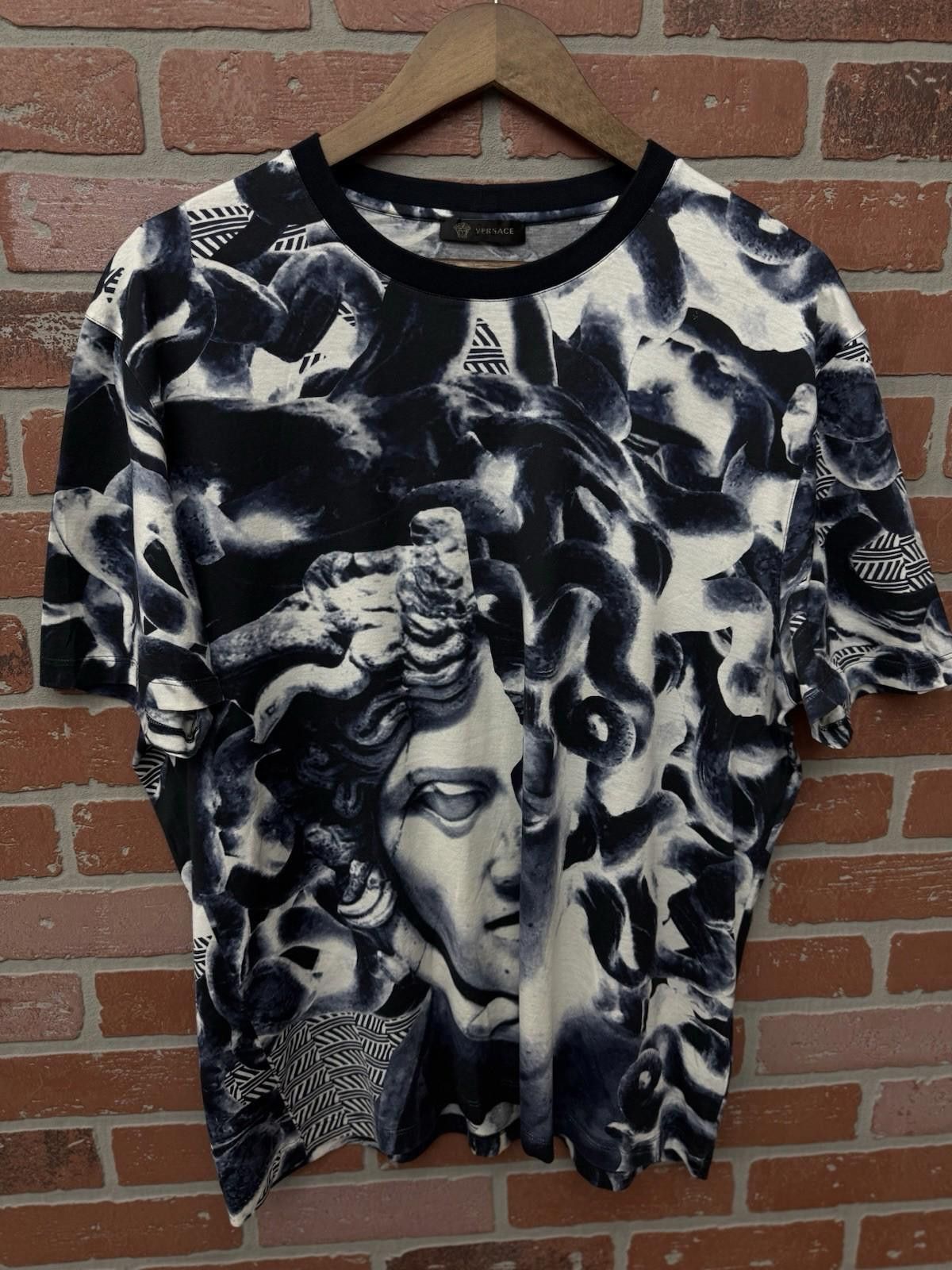 Versace Versace Black T-Shirt Men’s Size 3XL | Medusa Face Tee | Size US XXL / EU 58 / 5 - 1 Thumbnail
