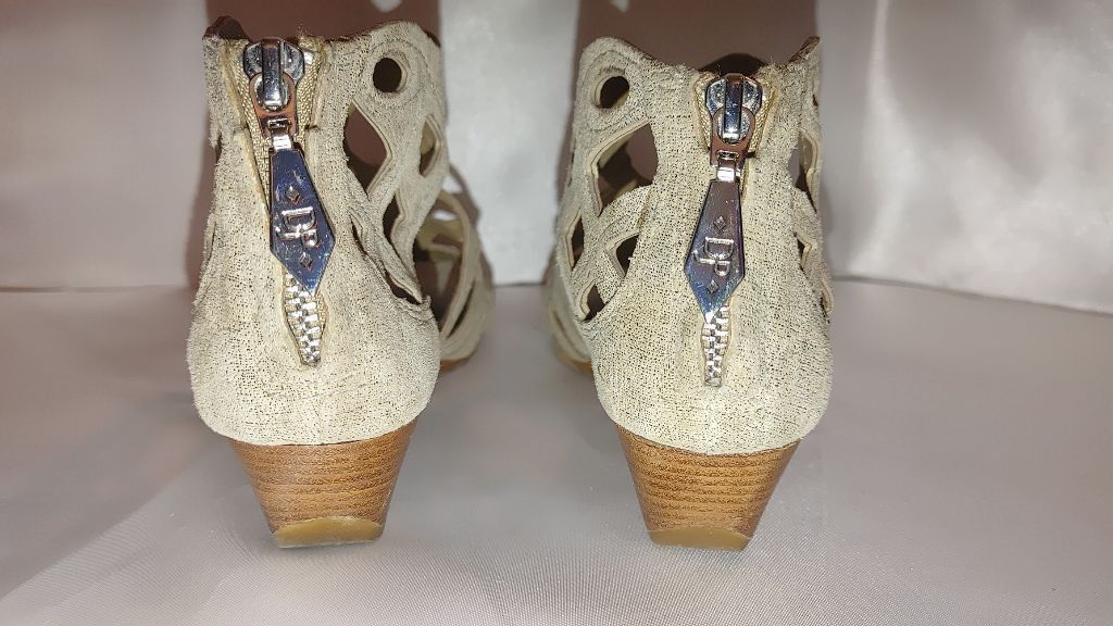 Donald Pliner Donald J Pliner Delite Gladiator Sandals Size 6 Size US 6 / IT 36 - 7 Thumbnail