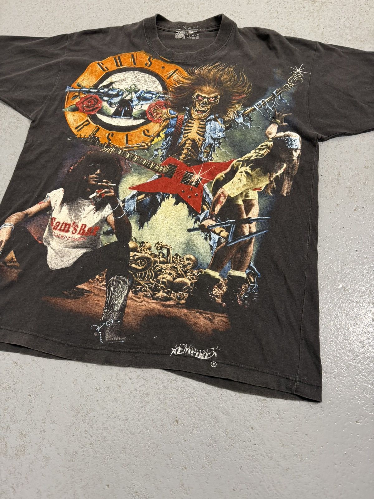 Band Tees Vintage Guns N Roses AOP Empire T-Shirt Size US XL / EU 56 / 4 - 3 Thumbnail