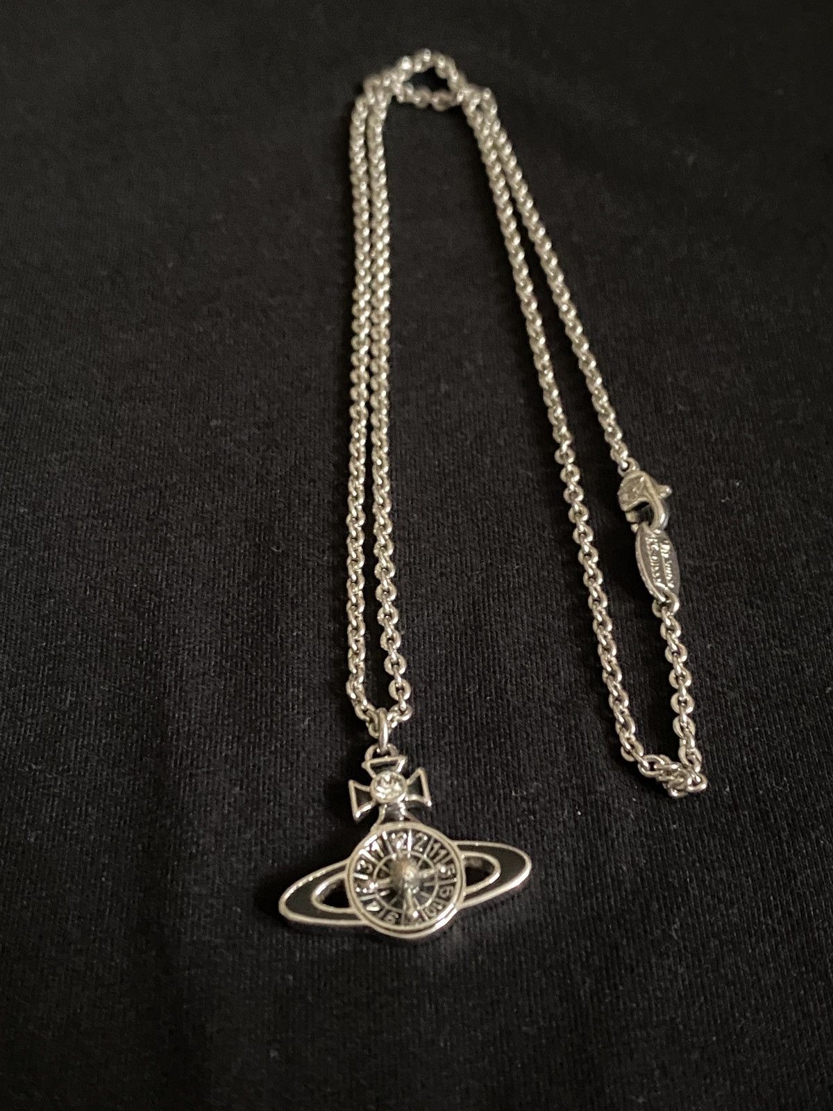 Pre-owned Vivienne Westwood Roulette Orb Necklaces In Silver