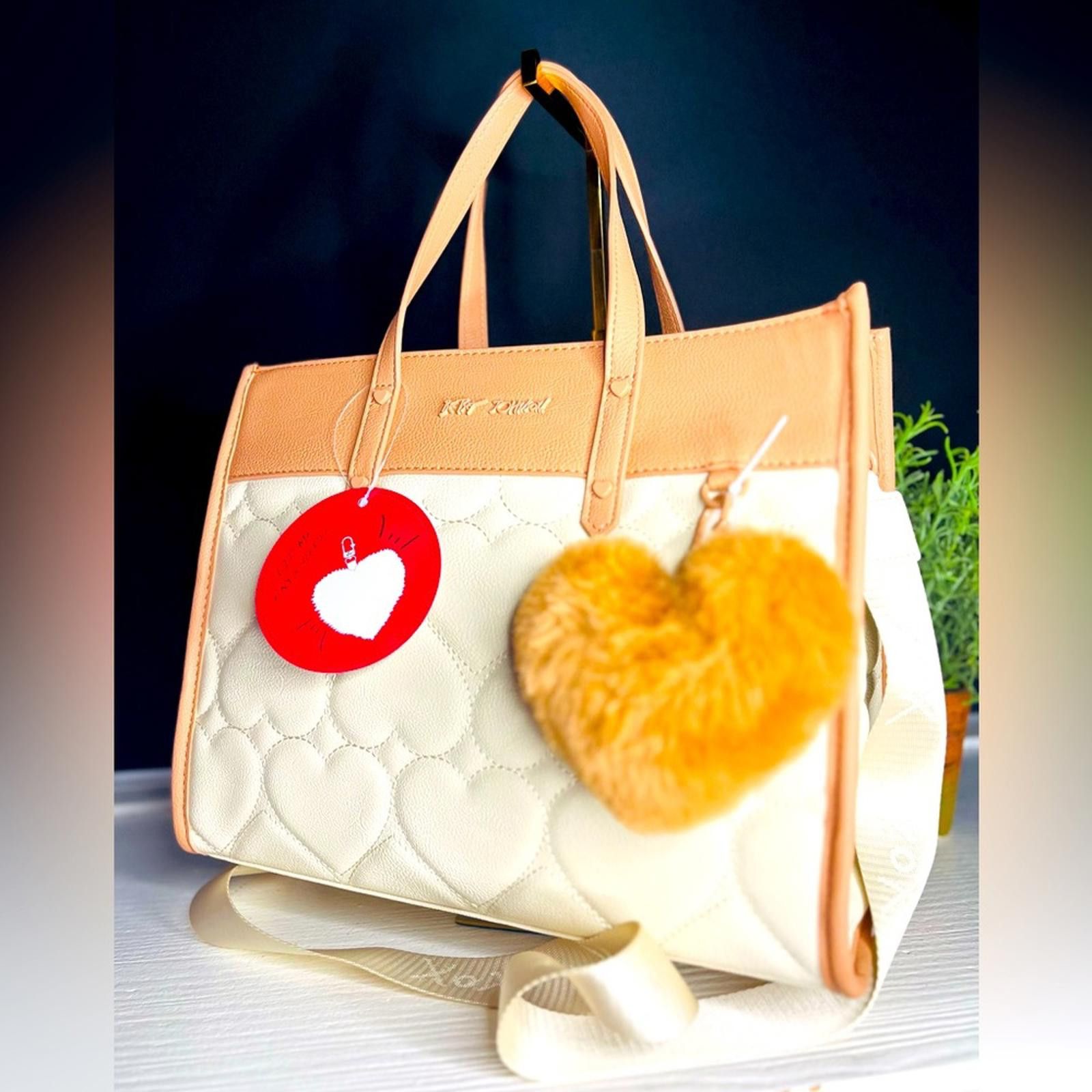 Designer Betsey Johnson Quilted Tan And Cream Tote Bag With Strap Size ONE SIZE - 1 Thumbnail
