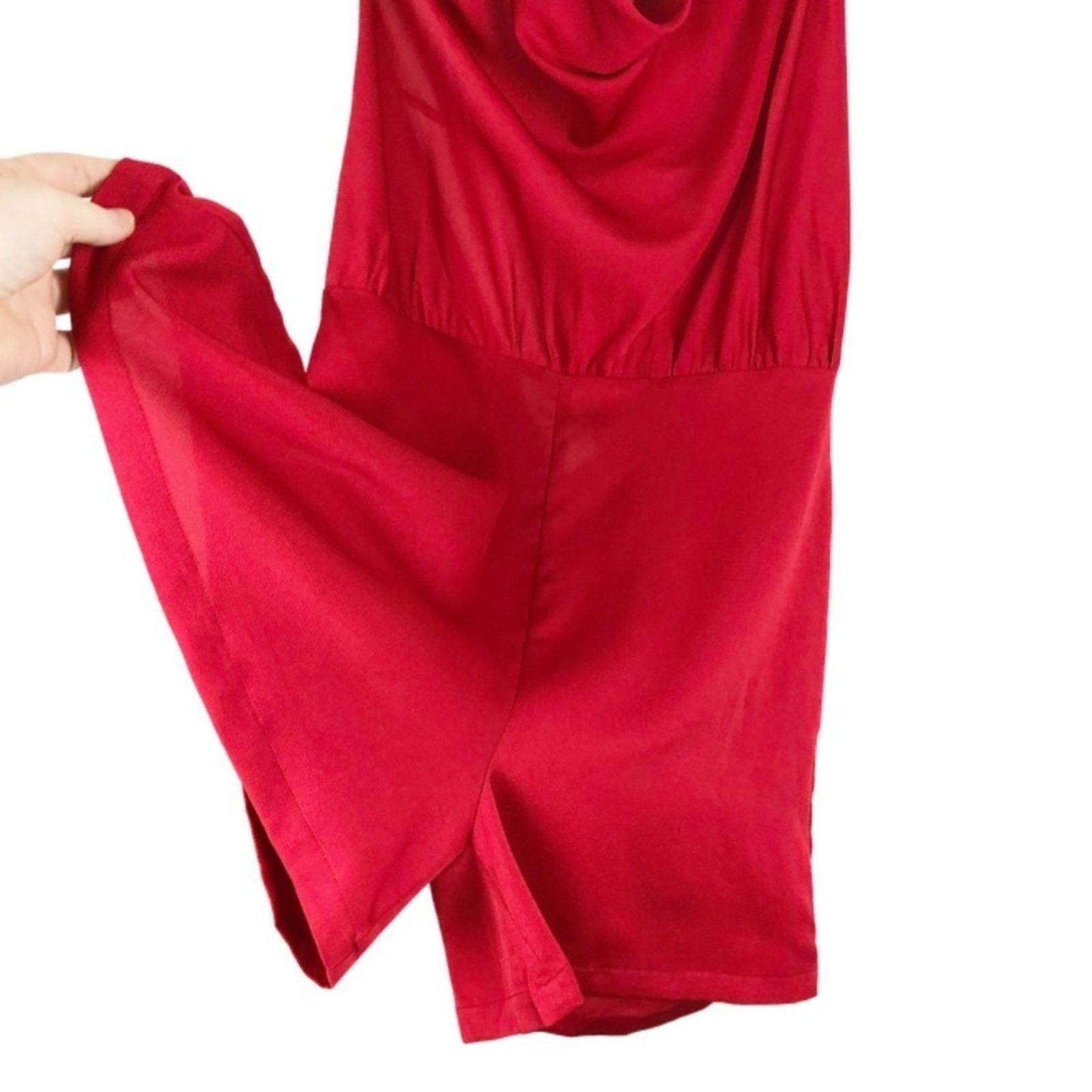 Kendall And Kylie New with Tag Women’s Kendall & Kylie Red Halter Playsuit Size 28" / US 6 / IT 42 - 6 Thumbnail