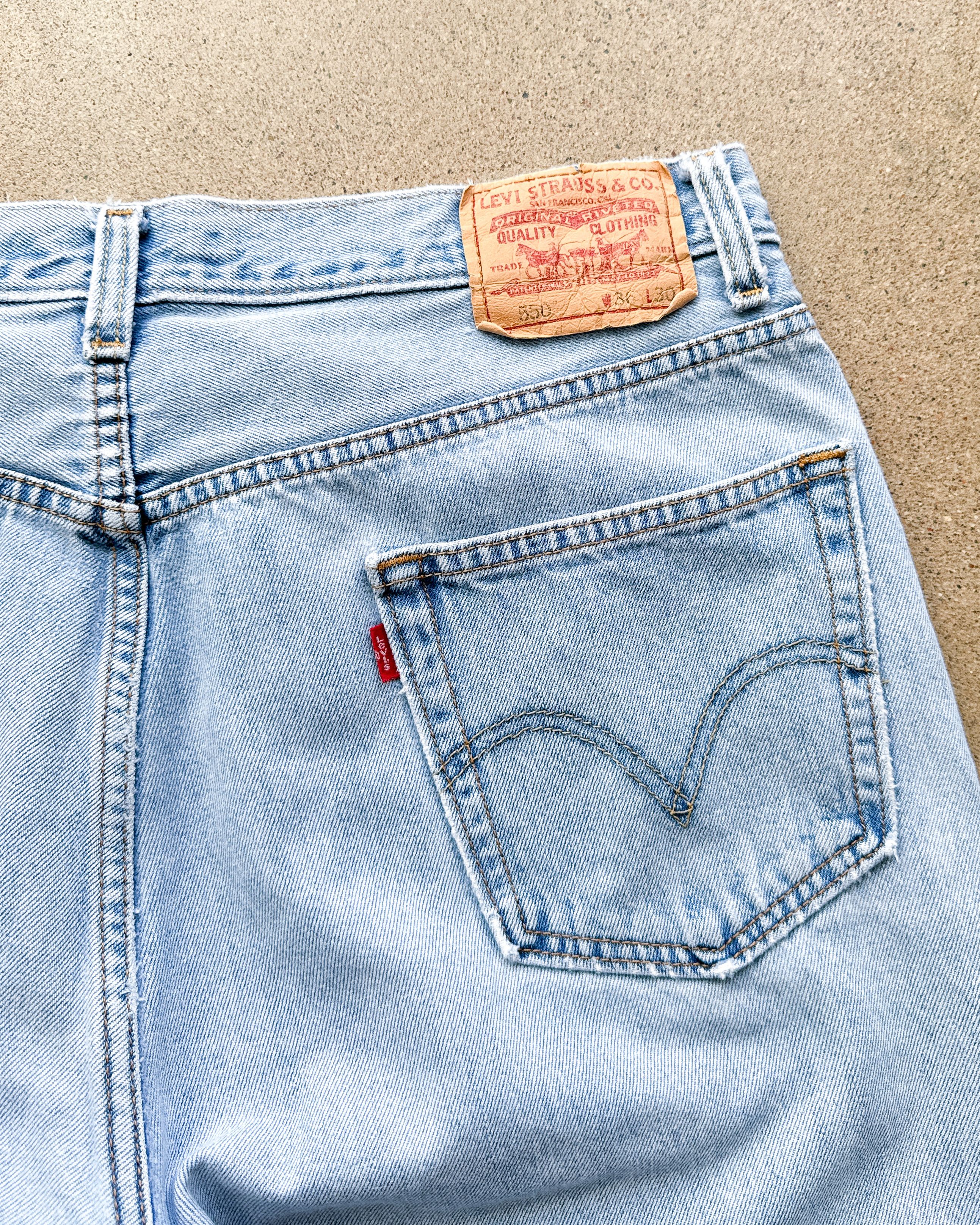 Levi's Vintage 2000s Levi's 550 Jeans Y2K Baggy Men's 34 Light Wash Size US 34 / EU 50 - 7 Thumbnail