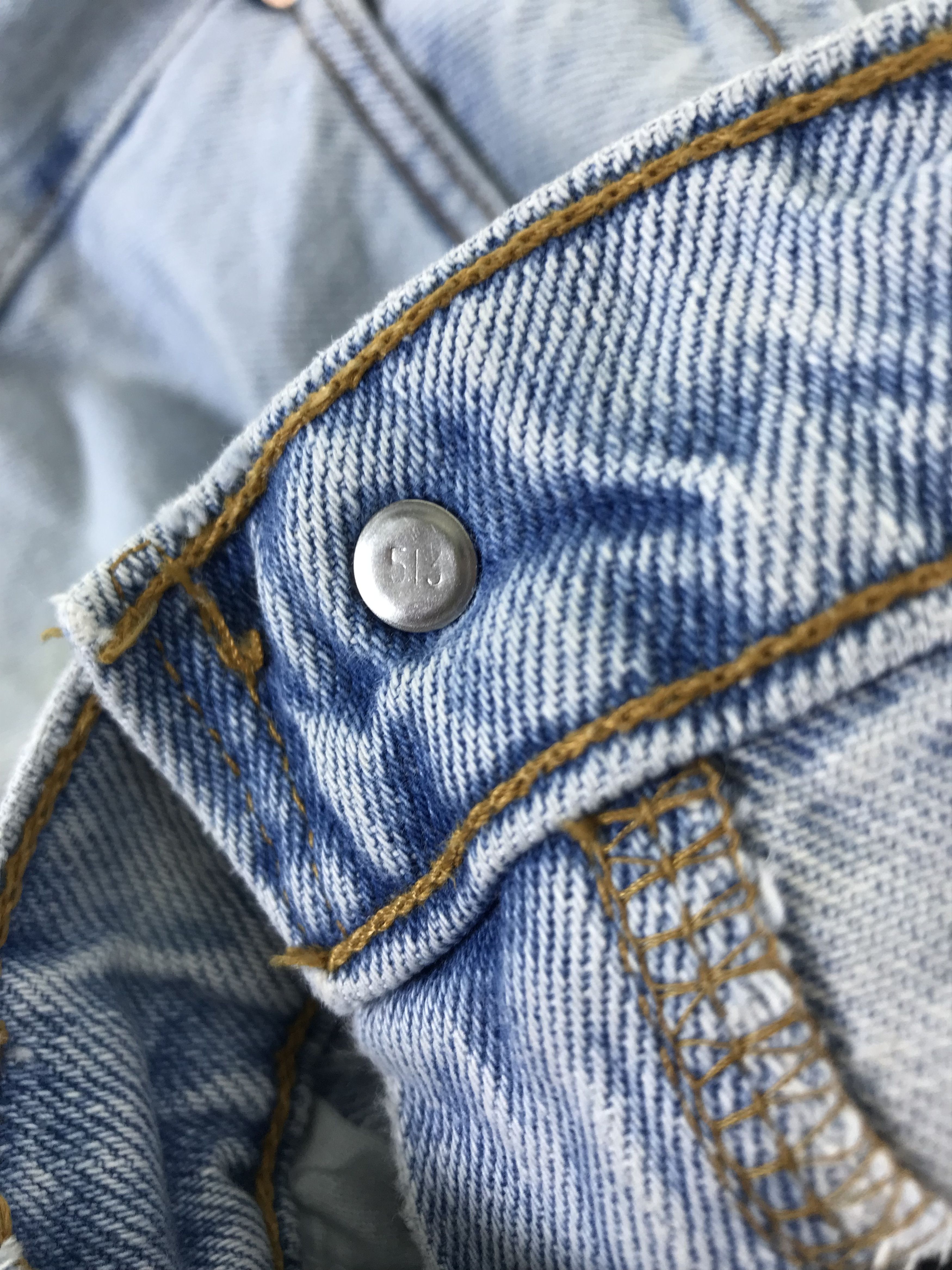 Levi's Vintage 90s Levi's 550 Relaxed Fit Jeans Light Wash Denim Size US 36 / EU 52 - 10 Thumbnail