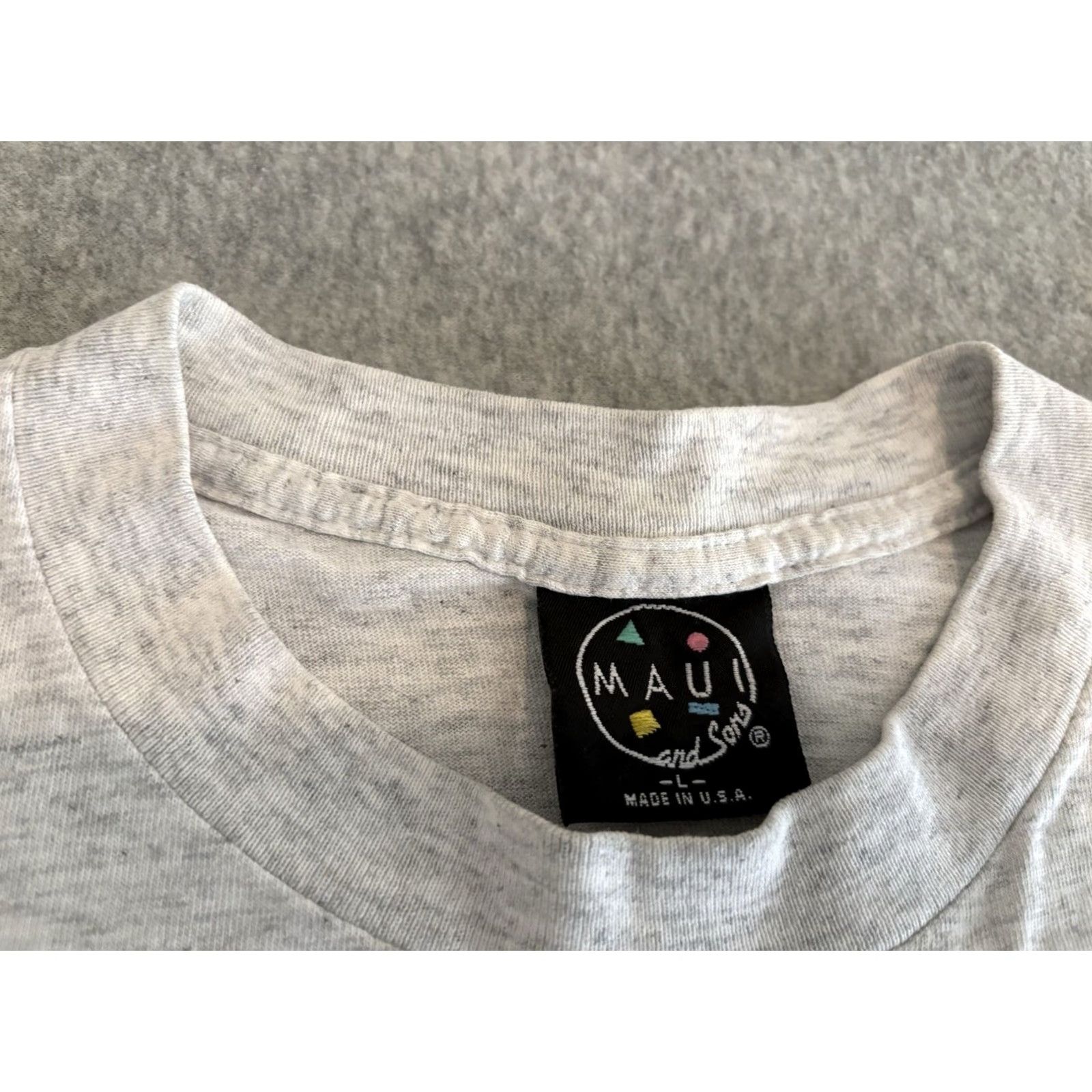 Vintage VINTAGE Maui & Sons Heavy Duty Shark Tee Shirt Gray Made in USA Large Shirt Mens 1994 Shark Tee Shirt, Gray, L Size US L / EU 52-54 / 3 - 5 Thumbnail
