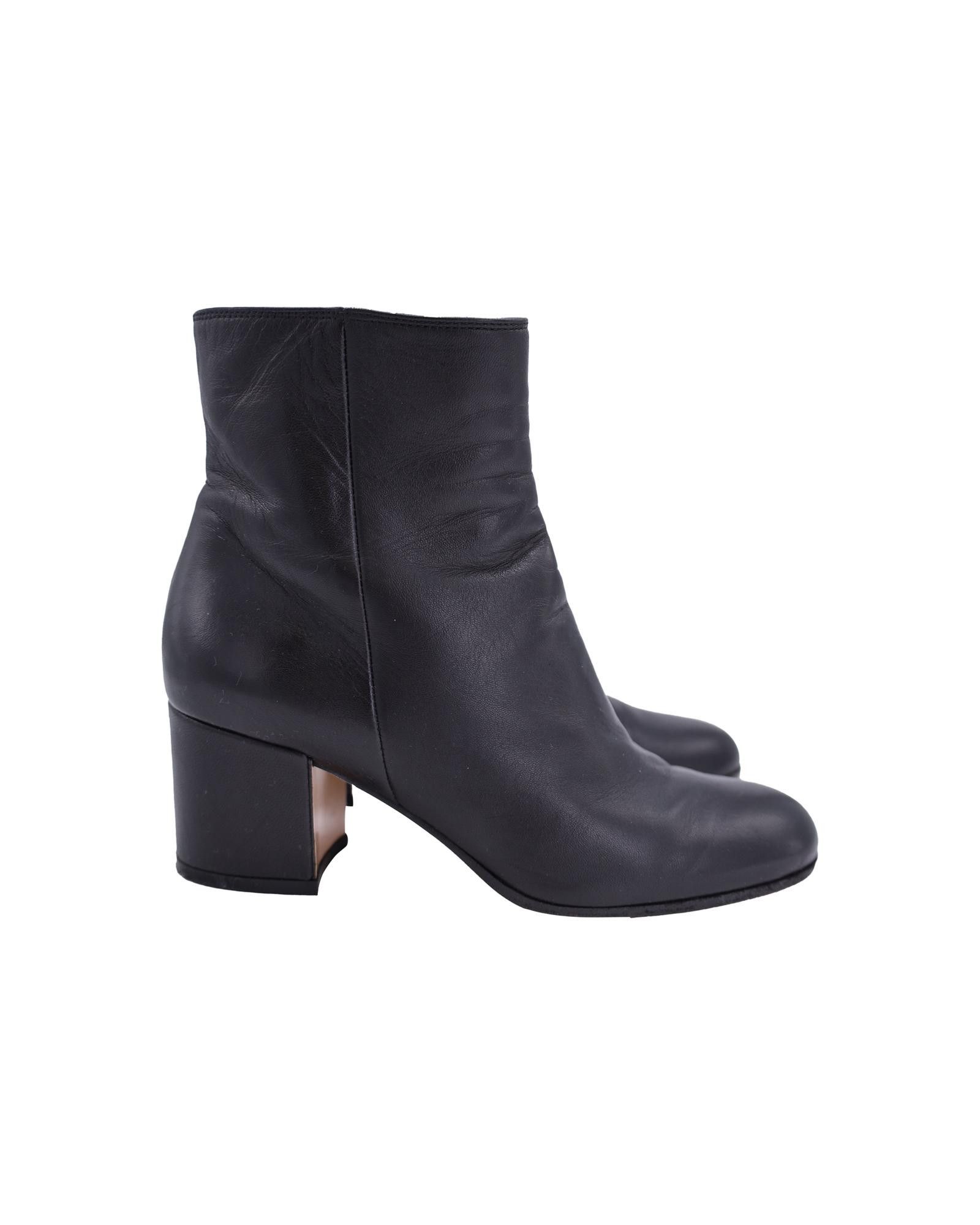 image of Black Leather Chunky Heel Shoesed Booties With Side Zip By Gianvito Rossi, Women's (Size 5)