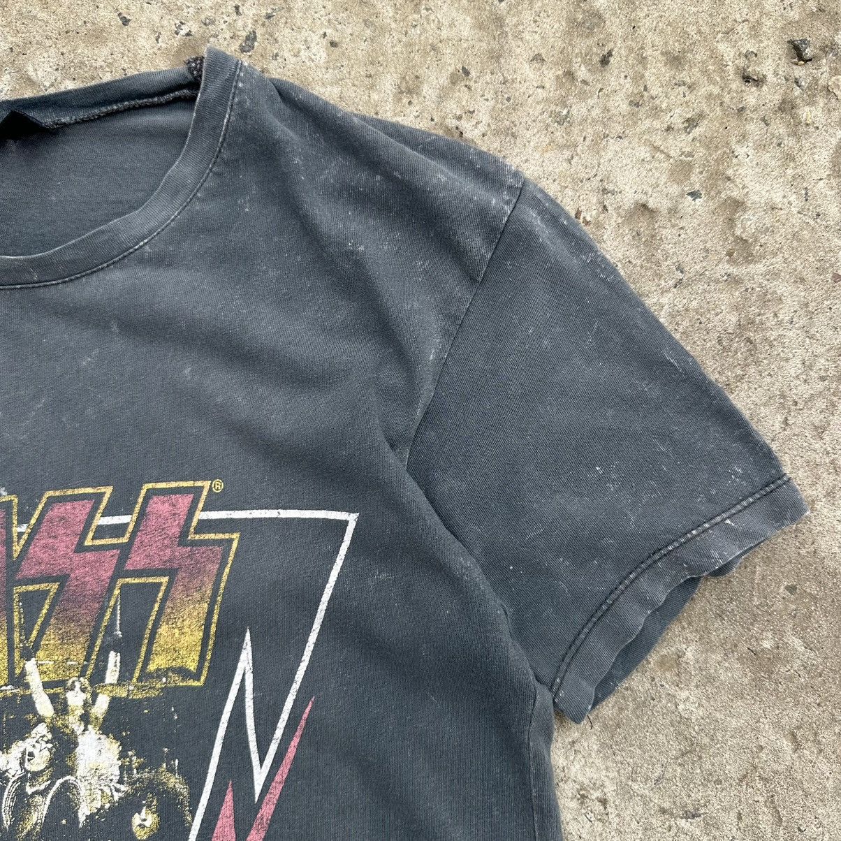 KISS × Vintage Vintage Kiss T-shirts Big Logo Rock Band Tee Y2K Style USA Size US S / EU 44-46 / 1 - 6 Thumbnail