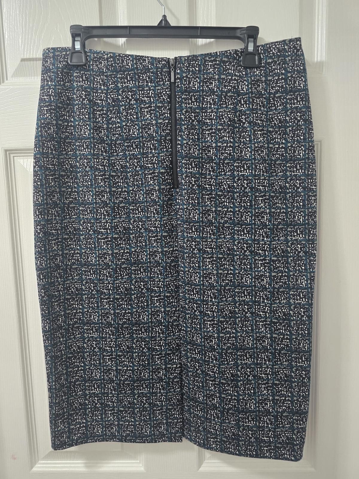 Covington Covington Women's Patterned Pencil Skirt with Back Zipper Size 32" / US 10 / IT 46 - 3 Thumbnail