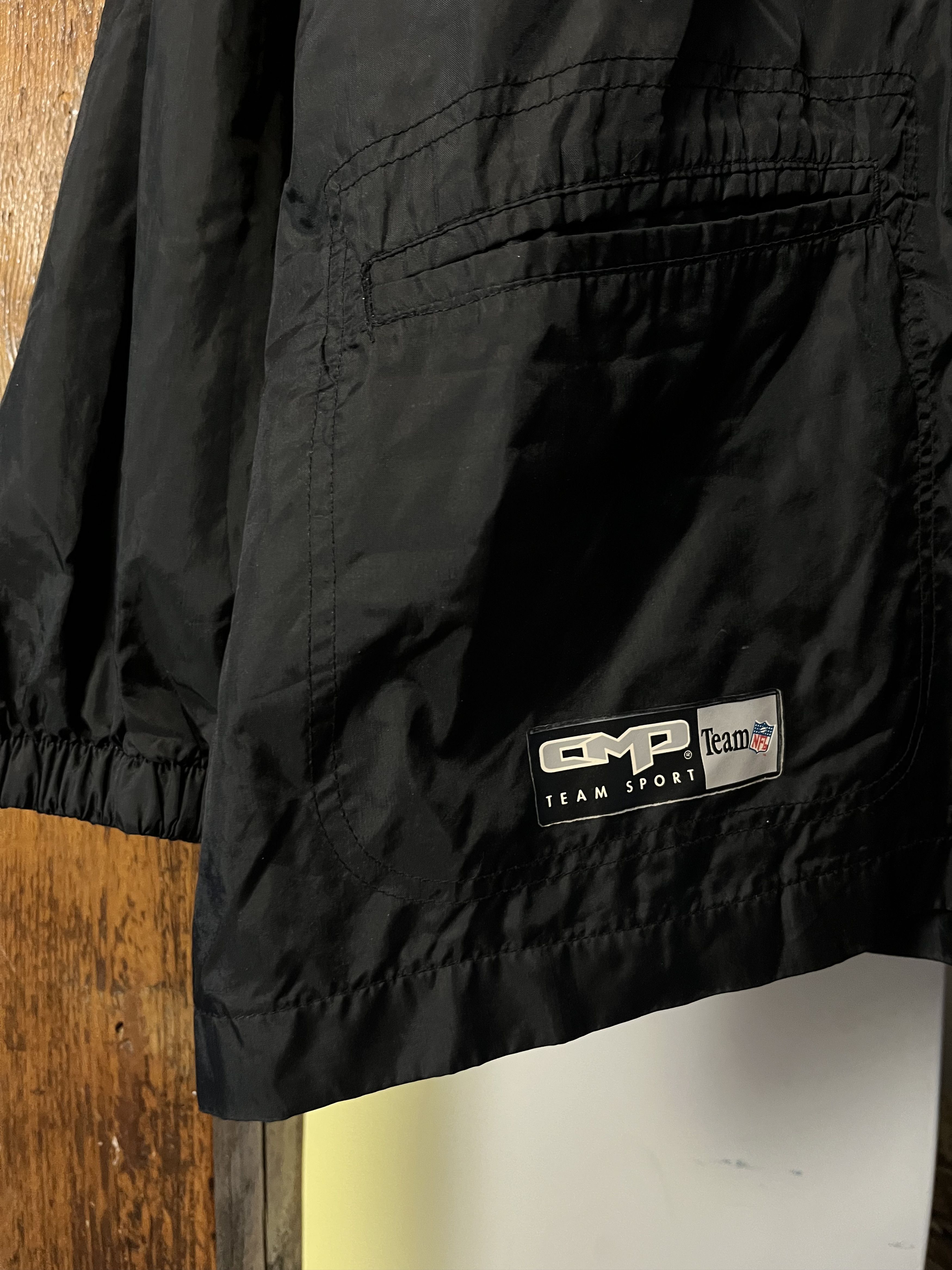 NFL × Vintage 1995 Oakland Raiders NFL Light Jacket Size US XL / EU 56 / 4 - 4 Thumbnail