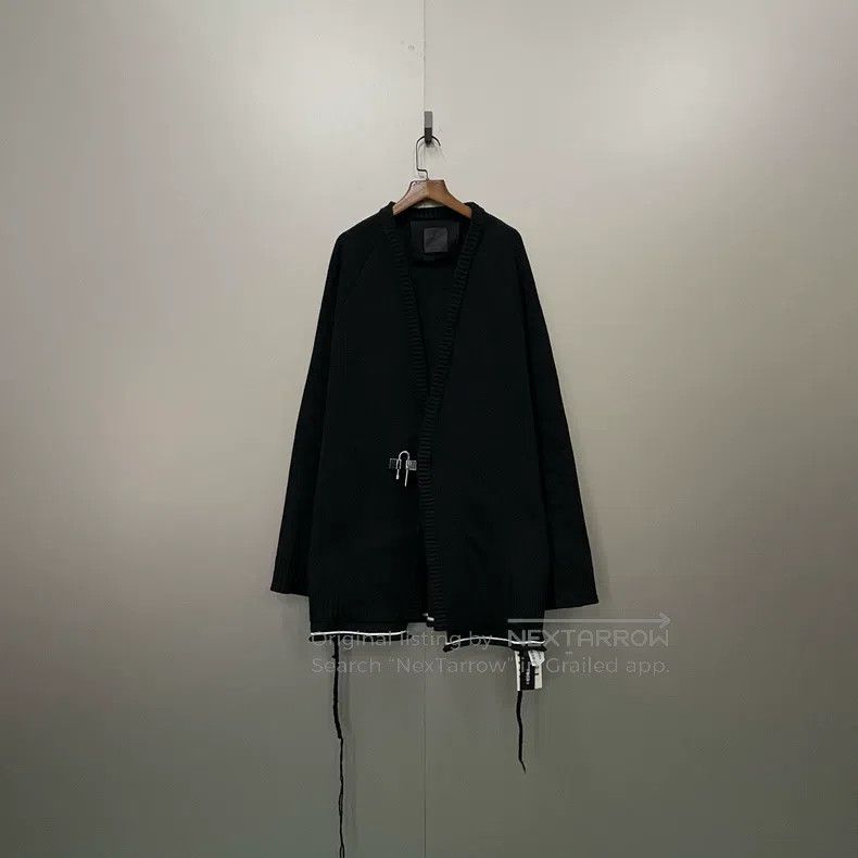Givenchy Givenchy Black Buckle V-Neck Knit Cardigan Size XL Size US XL / EU 56 / 4 - 6 Thumbnail