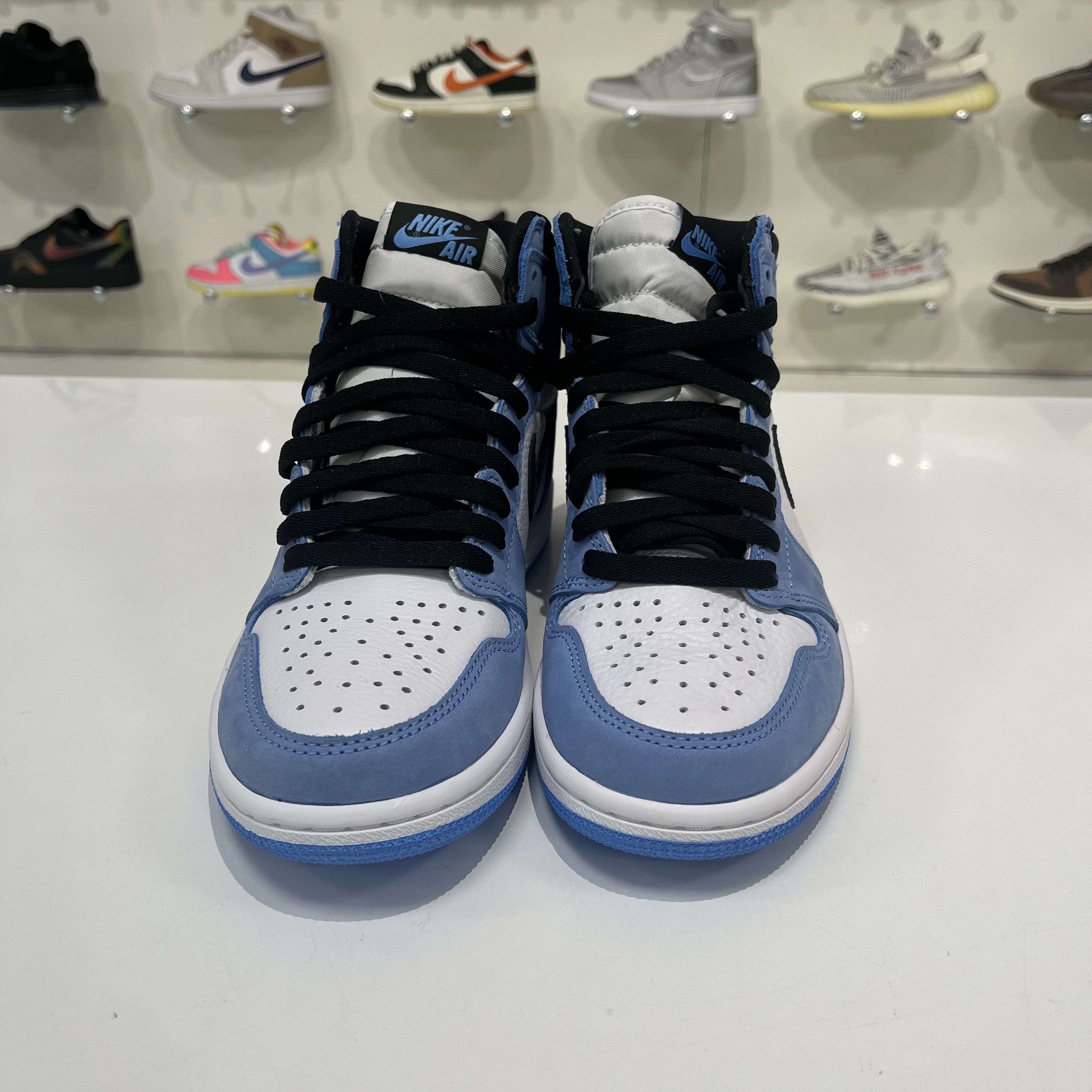 Nike Air Jordan 1 Retrro High University Blue Black Size US 7 / EU 40 - 5 Thumbnail
