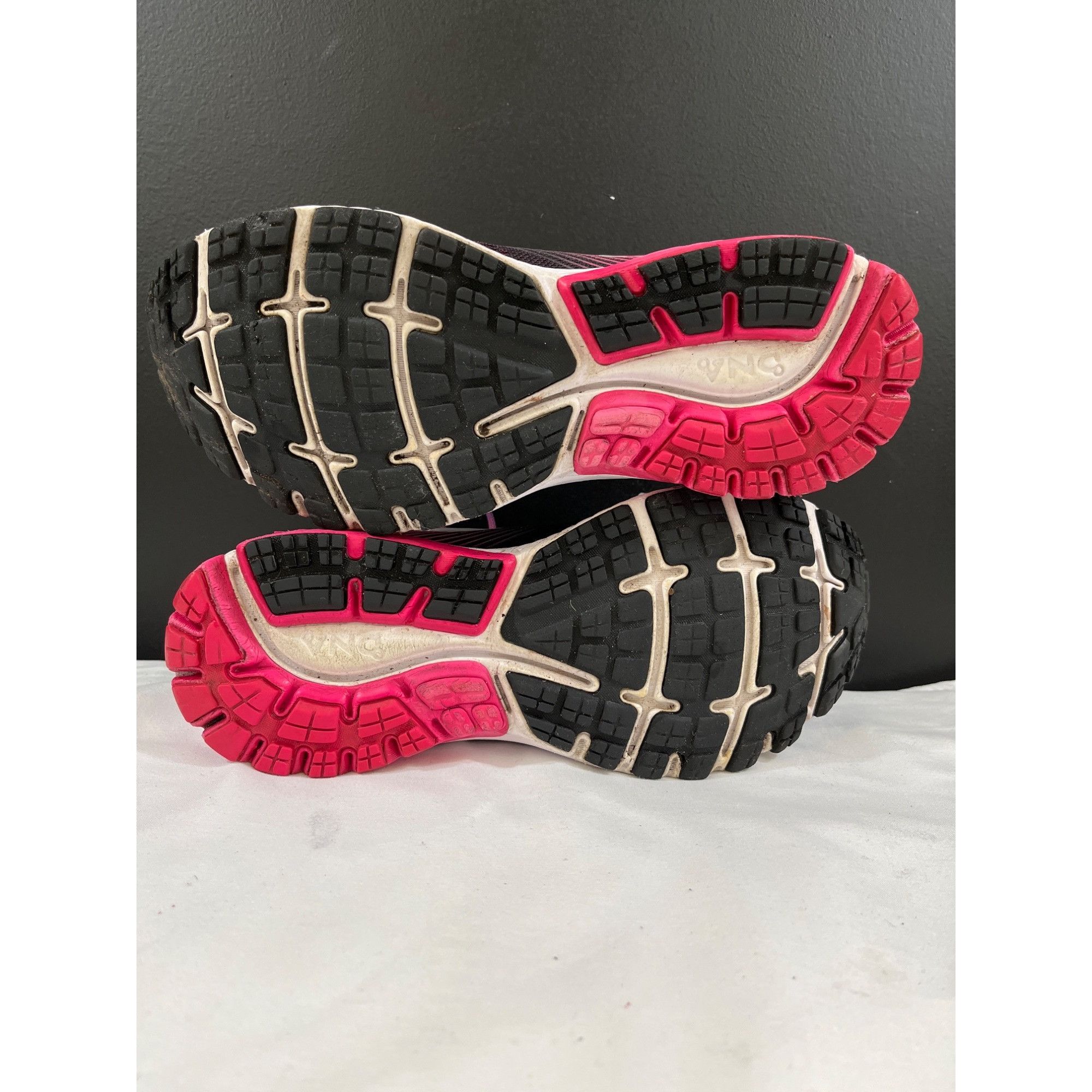 Brooks Brooks Ghost 10 Women's Pink Running Sneakers Size 8.5D SKU Size US 8.5 / IT 38.5 - 4 Thumbnail