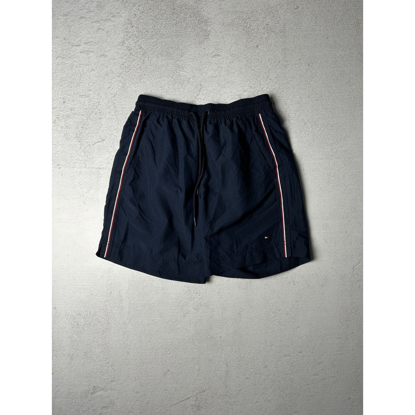 Tommy Hilfiger Vintage Tommy Hilfiger Black Track Shorts - Men's Small Size US 28 / EU 44 - 1 Thumbnail