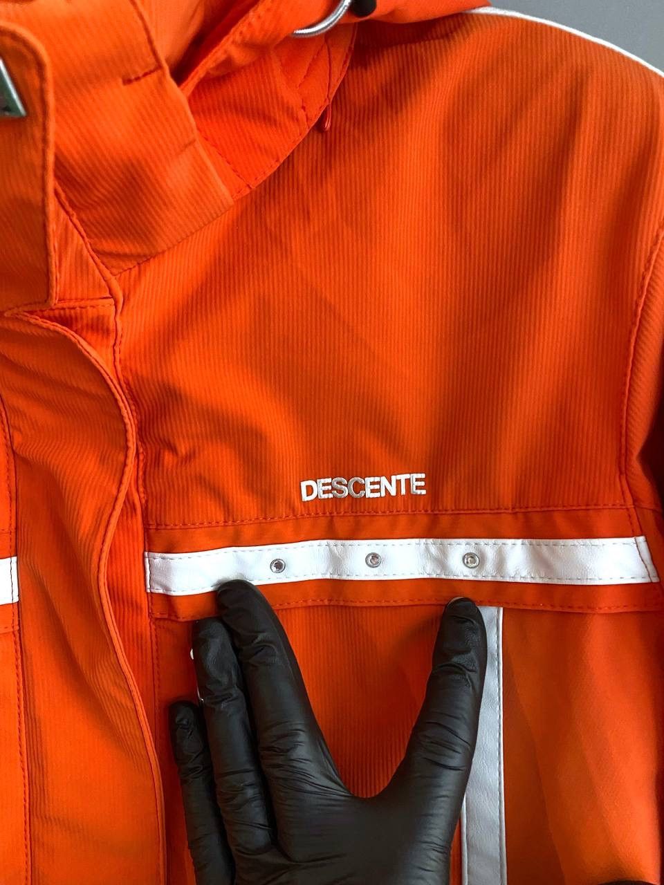 Descente Descente Women's Orange Ski Jacket, Size M Size M / US 6-8 / IT 42-44 - 9 Thumbnail