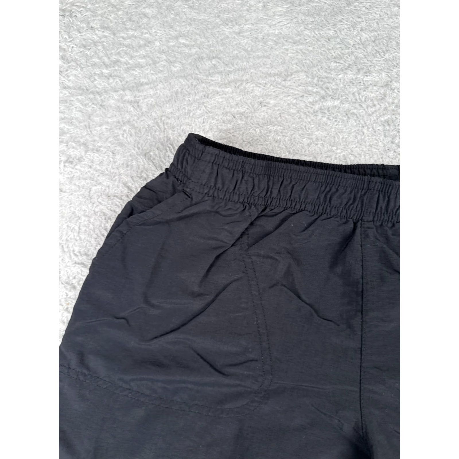 Vintage Vintage Columbia Women's Shorts Small Black Nylon Hiking Casual Travel 30x5 Size 28" / US 6 / IT 42 - 4 Thumbnail
