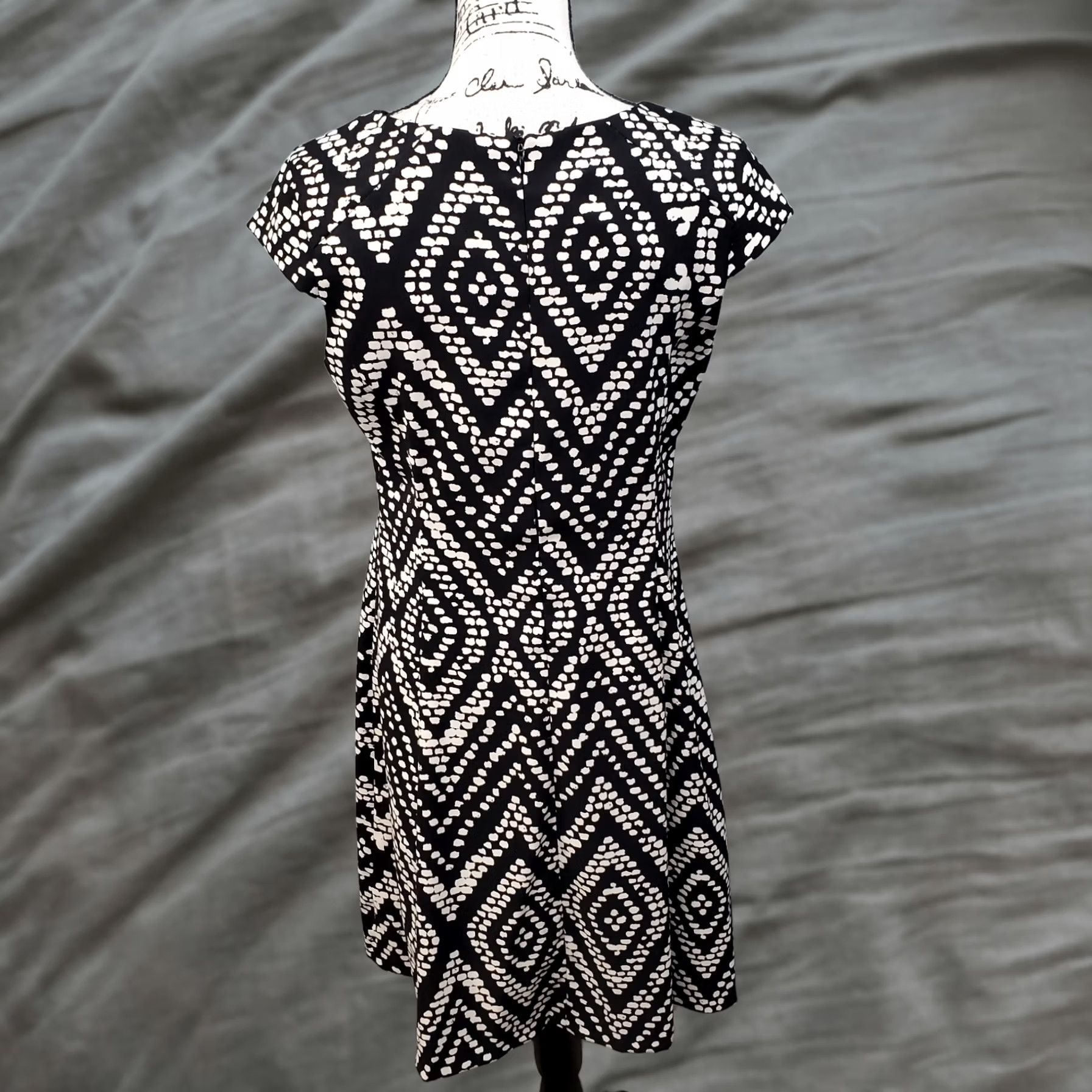 Vintage AB Studio Geometric Dress Women's 12 Black White Cap Sleeve Back Zip Fit & Flare Midi Casual 90s Style Womens Size XL / US 12-14 / IT 48-50 - 1 Thumbnail