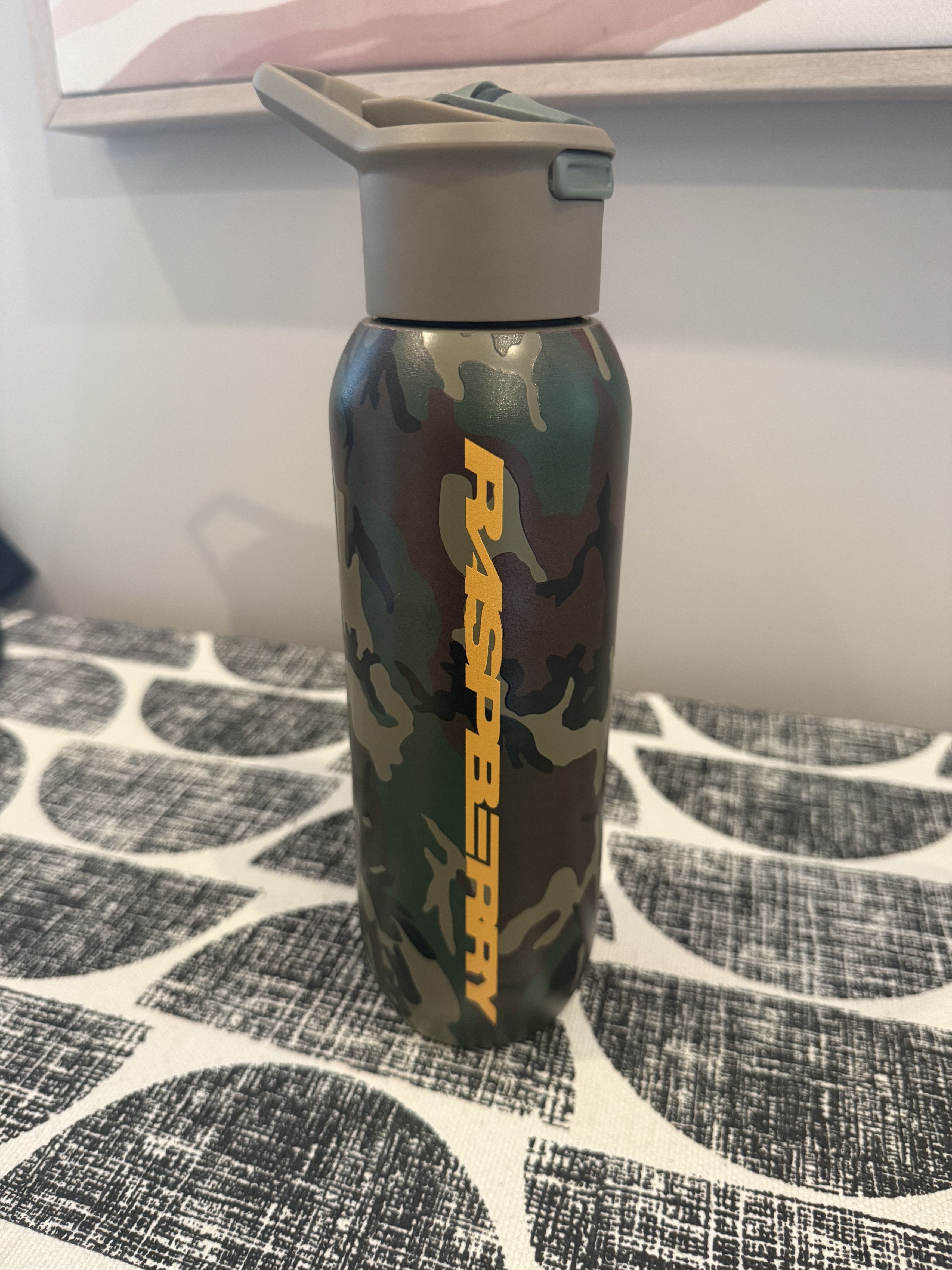 The GV Gallery GV Gallery Water Bottle Size ONE SIZE - 1 Thumbnail