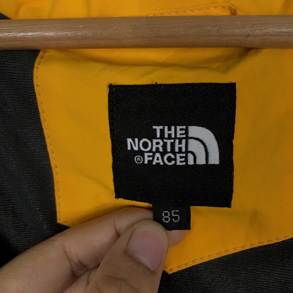 The North Face 🔥Goretex The North Face Windbreaker Jacket Waterproof Size US XS / EU 42 / 0 - 15 Thumbnail