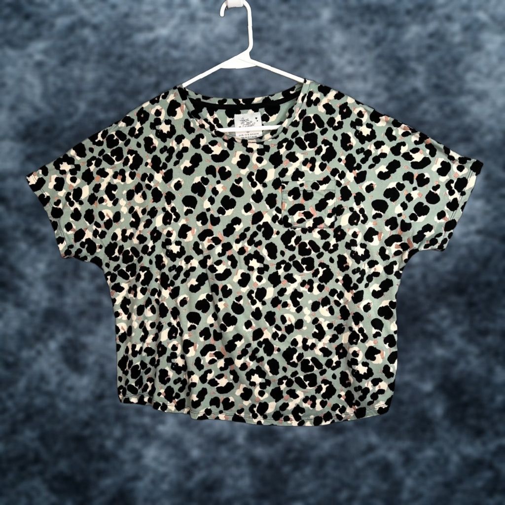 Vintage Love To Lounge Top Womens Large Leopard Print Green & Black Short Sleeve Pullover Cheetah Casual Size L / US 10 / IT 46 - 1 Thumbnail