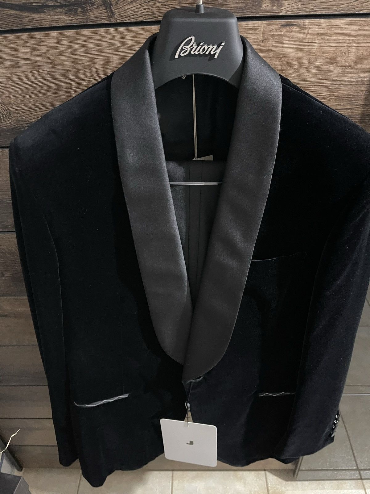 Brioni Brioni Brad Pitt Signature ‘Virgilio tuxedo’ Size 52R - 1 Thumbnail