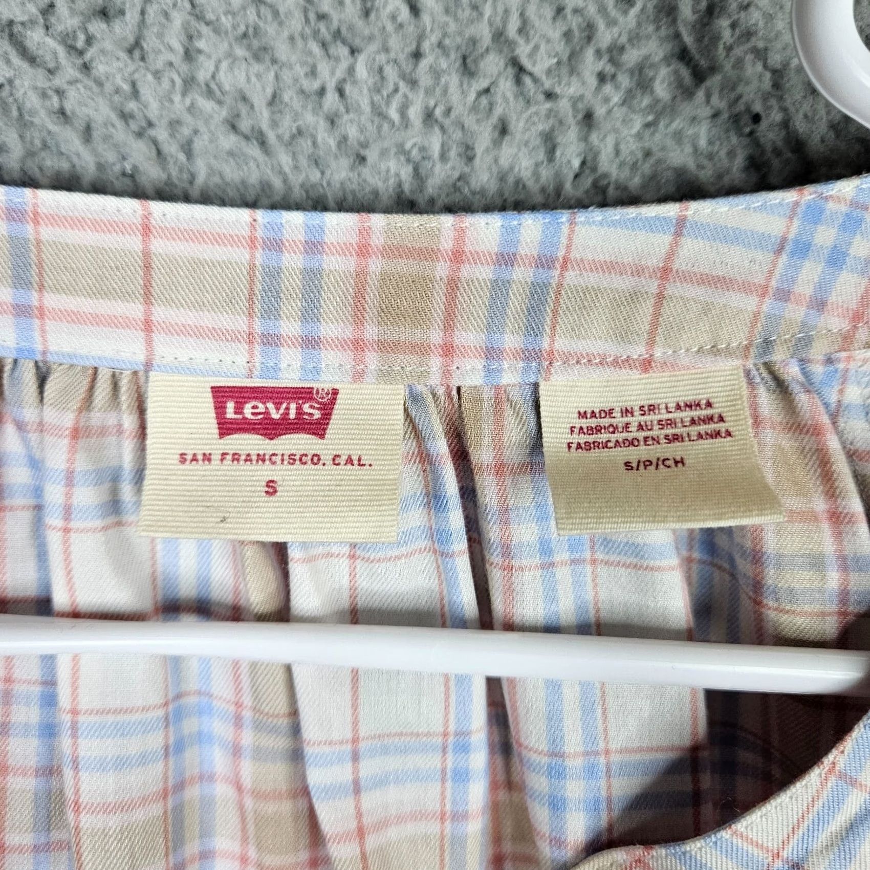 Levi's Levi's Chalk Pink Plaid V-Neck 3/4 Sleeve Button-Up Shirt S Womens Shirt Vintage No Size S / US 4 / IT 40 - 6 Thumbnail