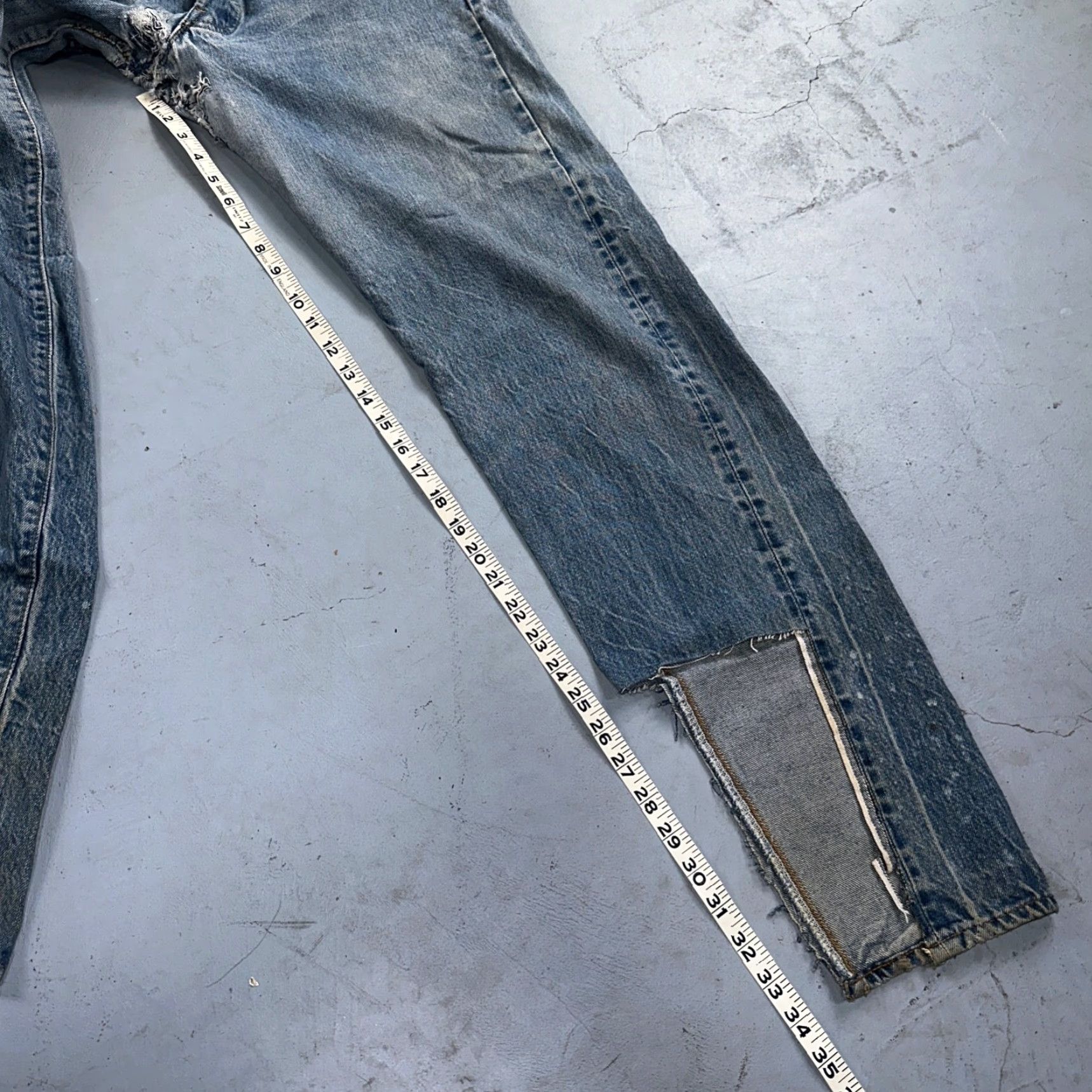 Levi's VINTAGE Levi's 501 XX Jeans 32x34 Light Blue Denim Straight Boot Cut USA 80s 90s Men Size US 32 / EU 48 - 3 Thumbnail