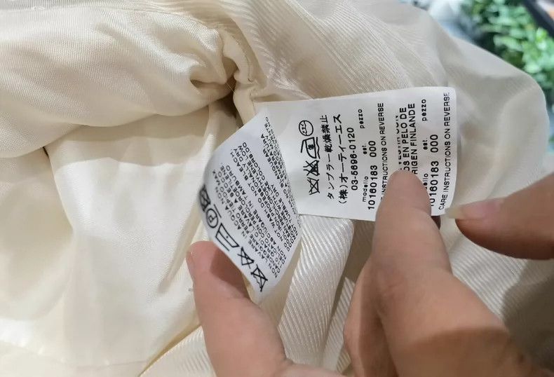 Max Mara Max Mara White coat with off-white alpaca wool collar Size M / US 6-8 / IT 42-44 - 6 Thumbnail