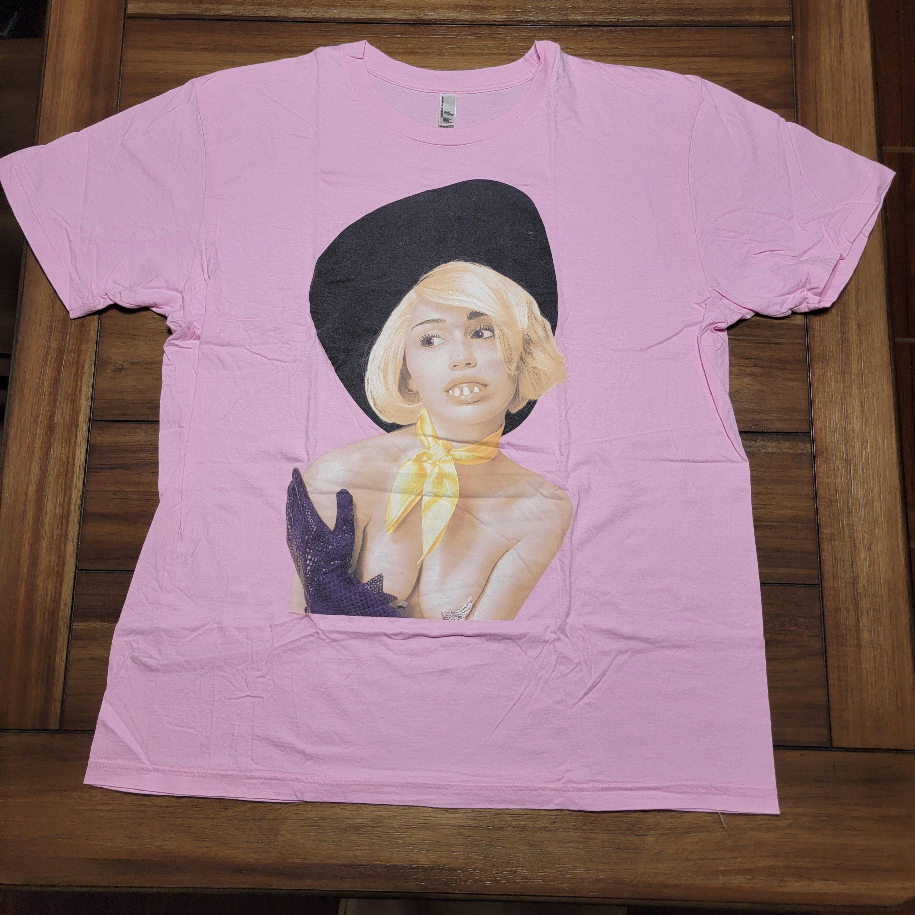 American Apparel Miley Cyrus SS Unisex Tee "Hillbilly Miley" - Size XL Size US XL / EU 56 / 4 - 1 Thumbnail
