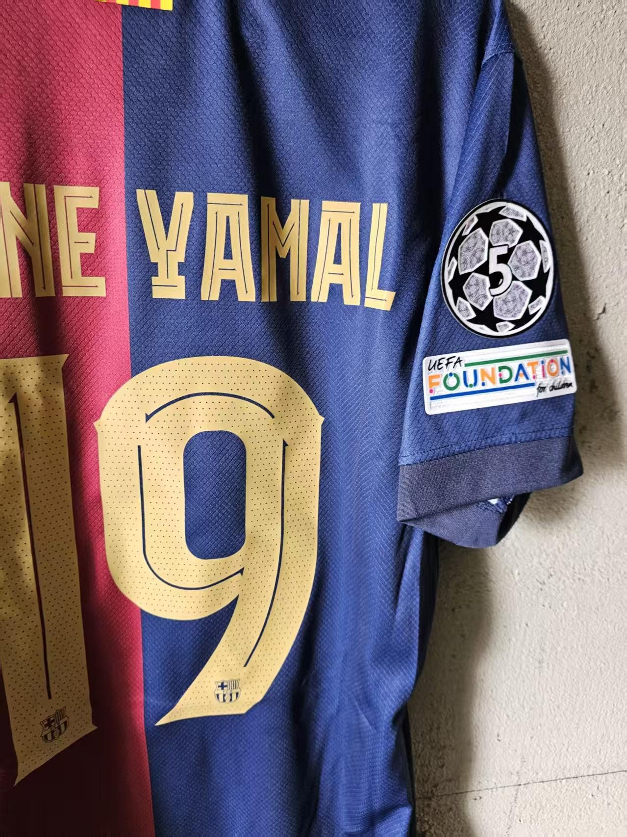 Nike 2025 Barcelona Lamine Yamal Jersey Home Size US L / EU 52-54 / 3 - 6 Thumbnail