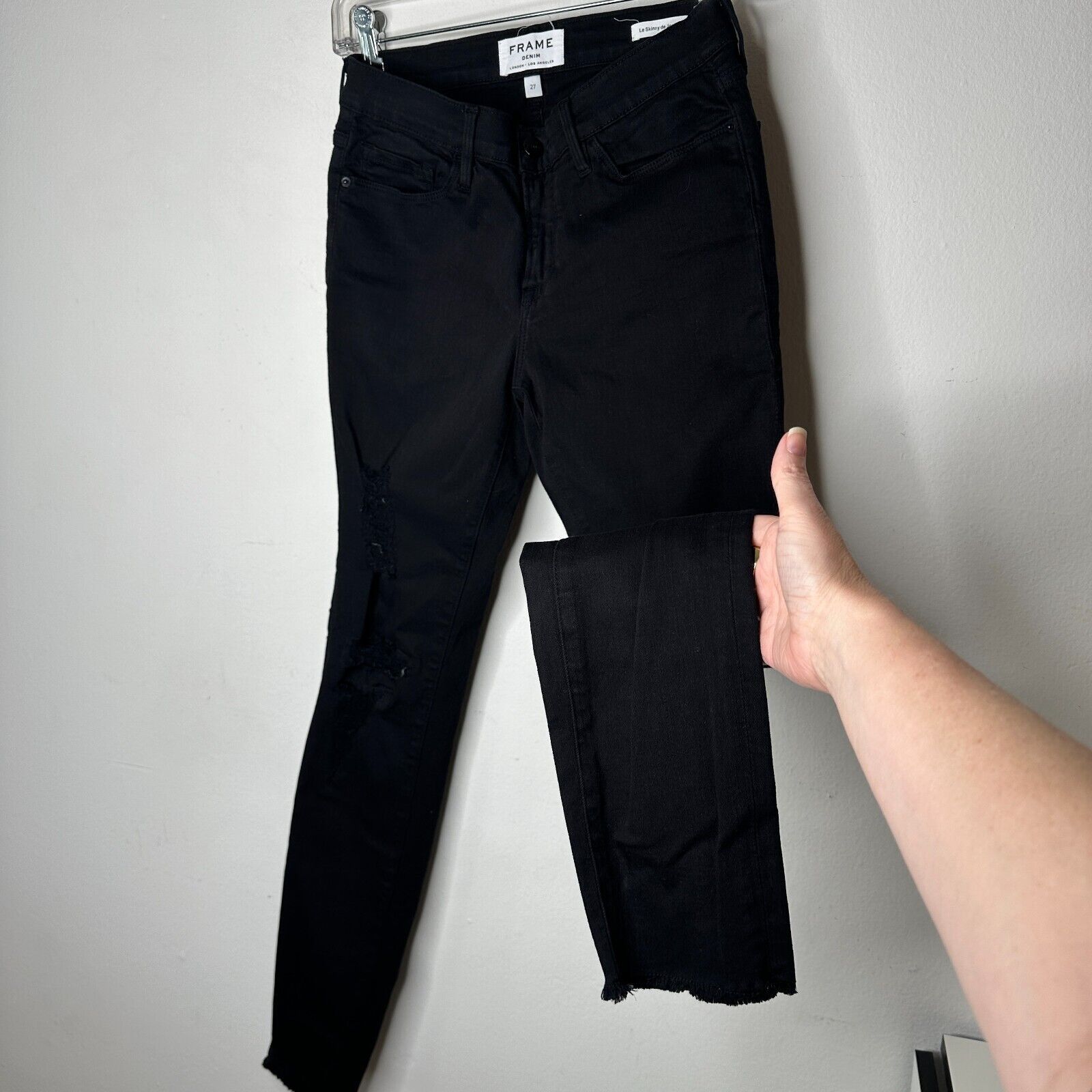 Frame Frame Black Denim Le Skinny de Jeanne Distressed Jean Raw 27 Size 27" / US 4 / IT 40 - 2 Thumbnail