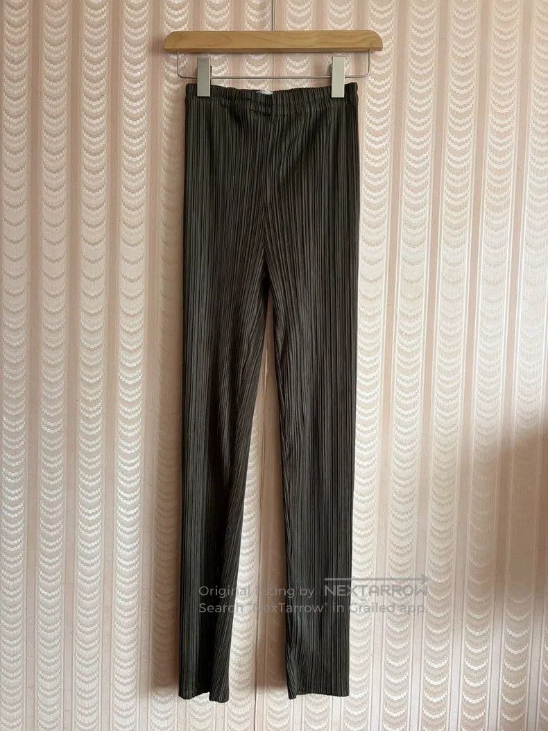 Issey Miyake Issey Miyake Coffee Brown Pleated Trousers Size 25" / US 0 / IT 36 - 1 Thumbnail