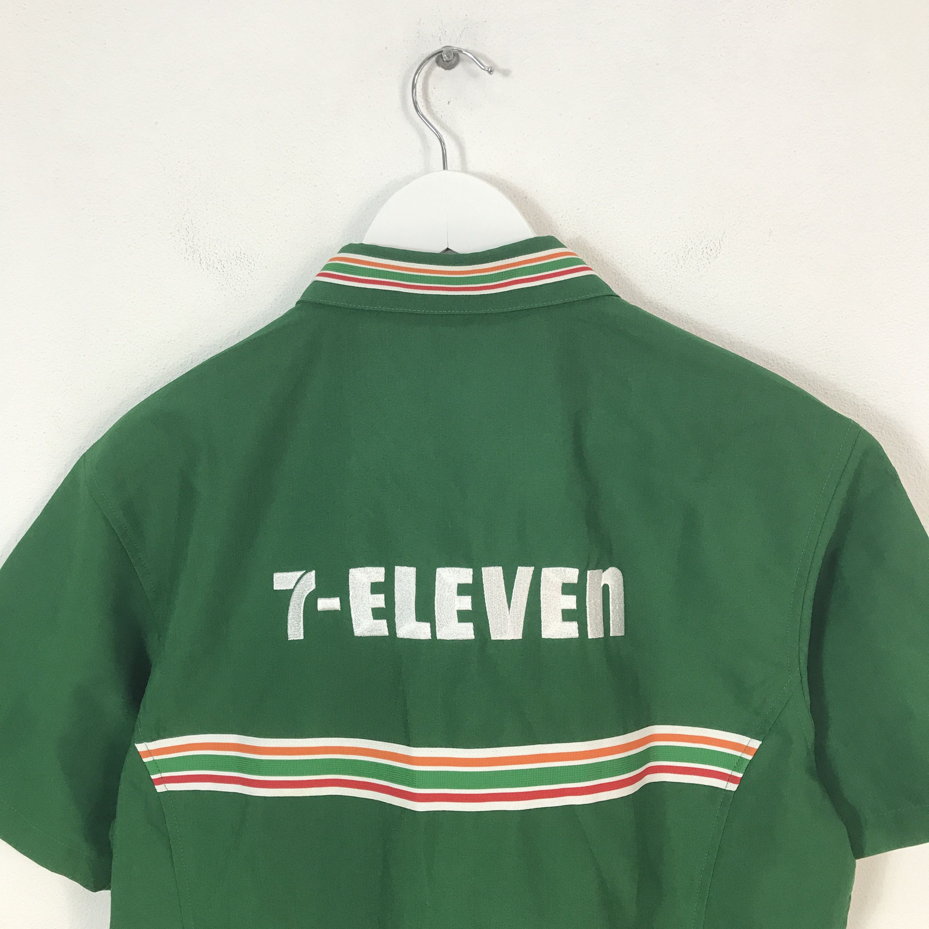 Japanese Brand Vintage 7 eleven japan Uniform green overshirt Size US L / EU 52-54 / 3 - 4 Thumbnail