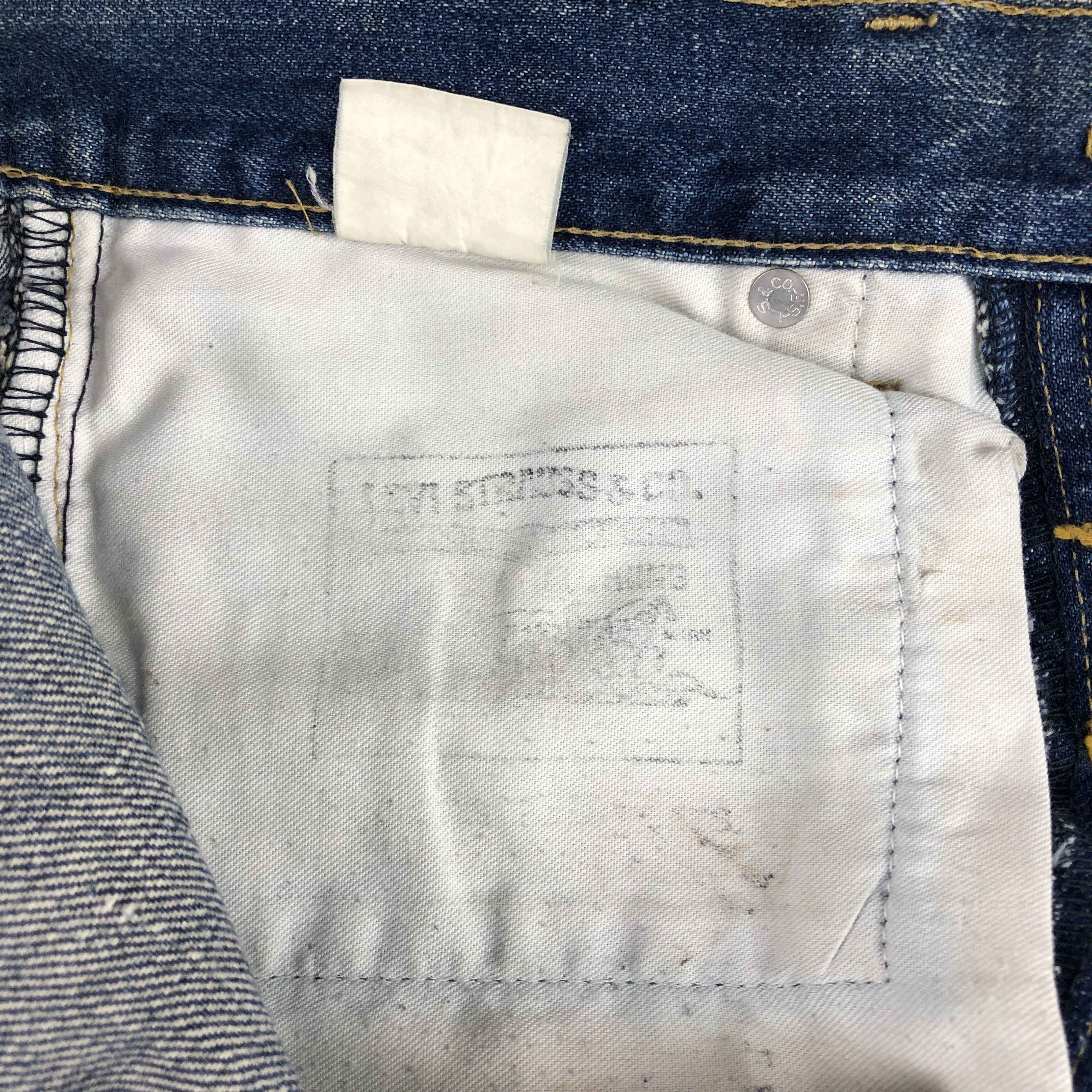 Levi's Vintage Levis 701xx Selvedge Jeans Levi's Light Wash Denim Size 28" / US 6 / IT 42 - 9 Thumbnail