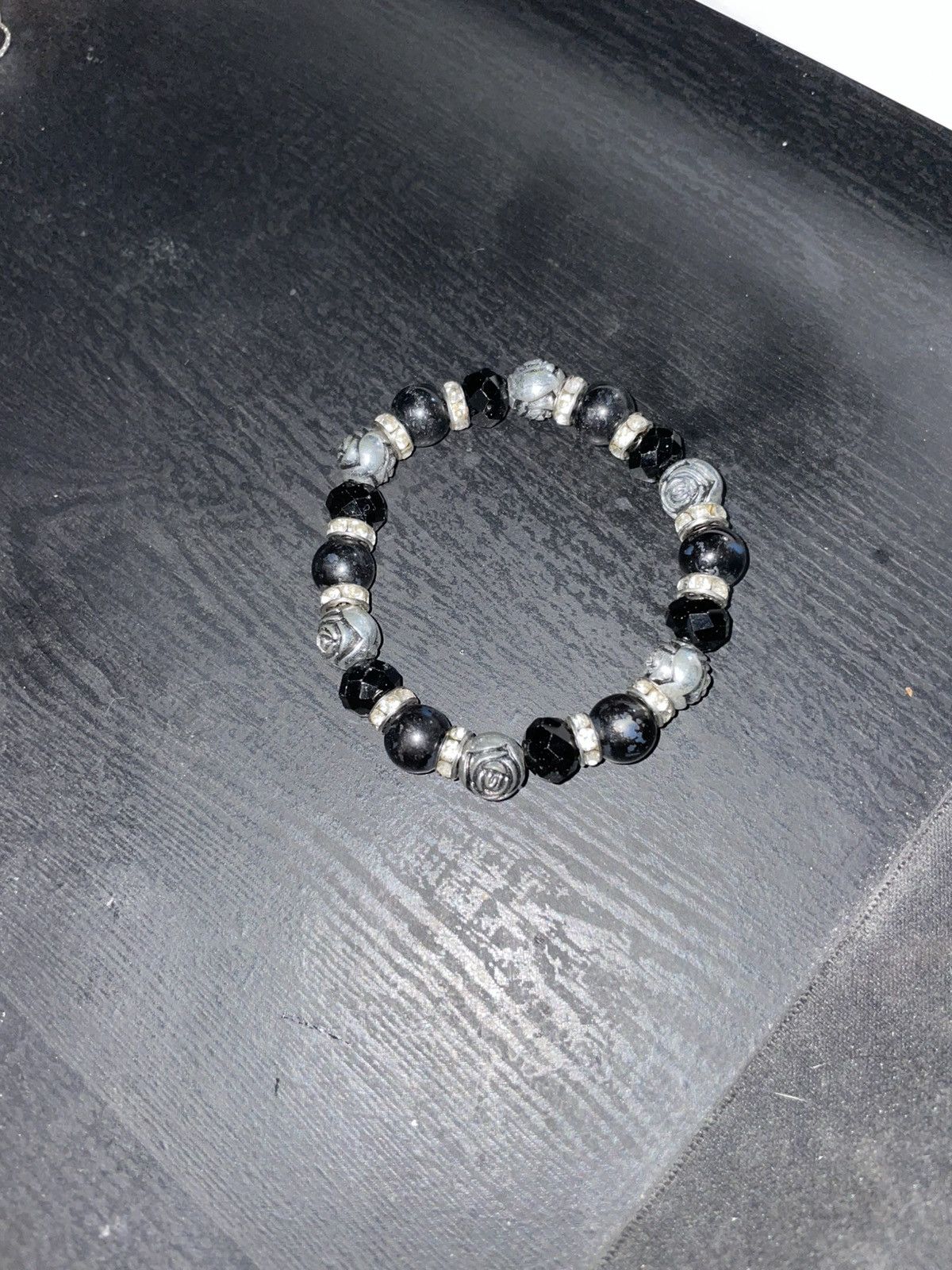 Other Grey and silver beaded bracelet Size ONE SIZE - 8 Thumbnail