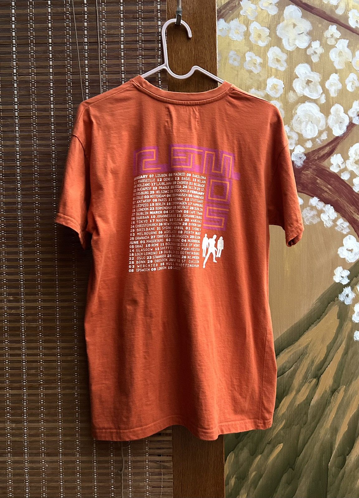 Band Tees Vintage R.E.M. Around The Sun 2005 Tour Orange Tee SANDBAG Size US M / EU 48-50 / 2 - 2 Thumbnail