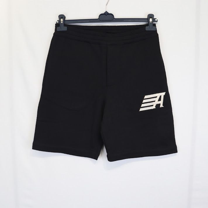 Alexander McQueen o1rshd1 A Embroidered Short in Black Size US 30 / EU 46 - 1 Thumbnail