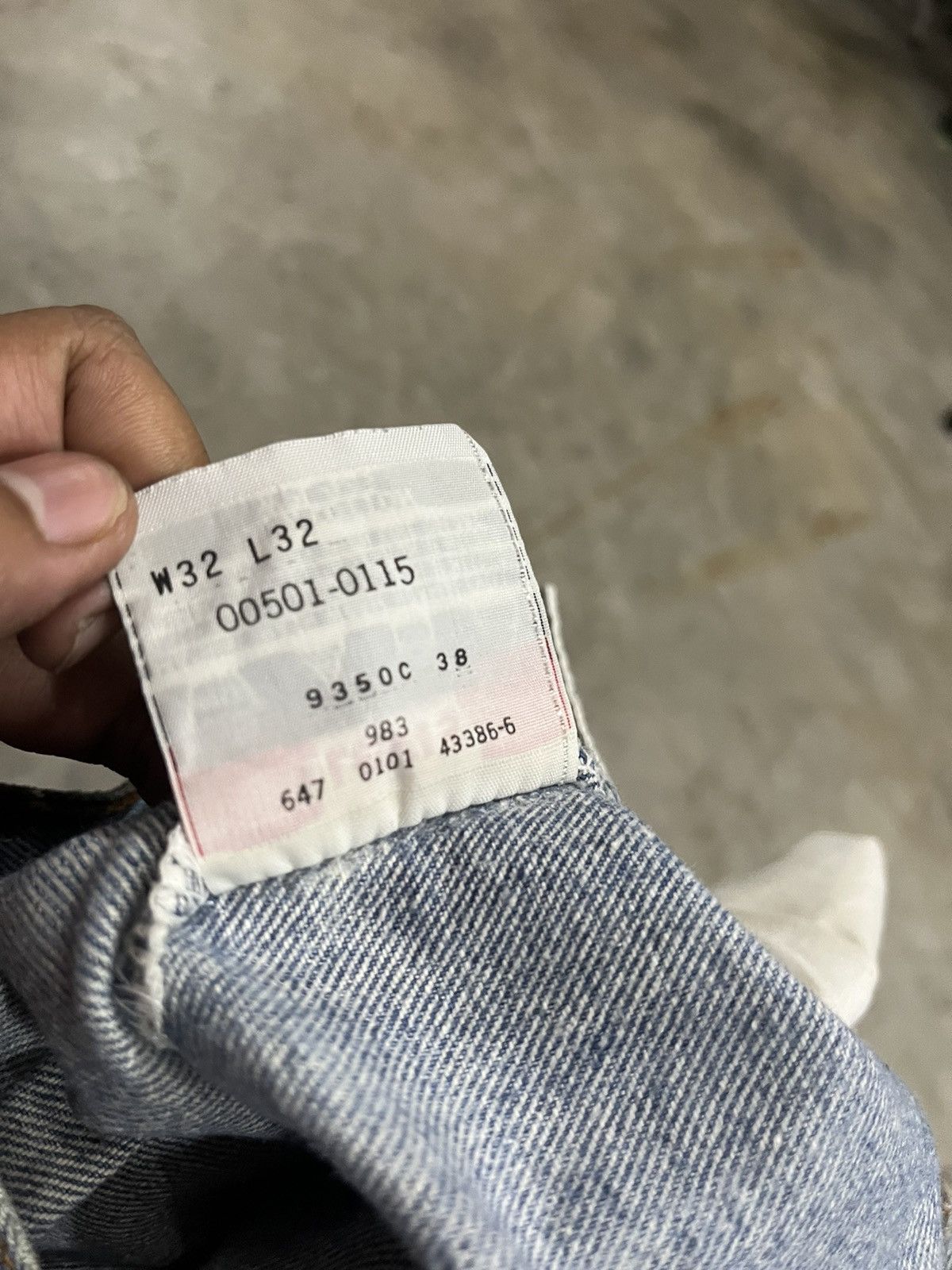 Levi's Vintage Levis light wash 501 distressed denim Size US 31 - 8 Thumbnail