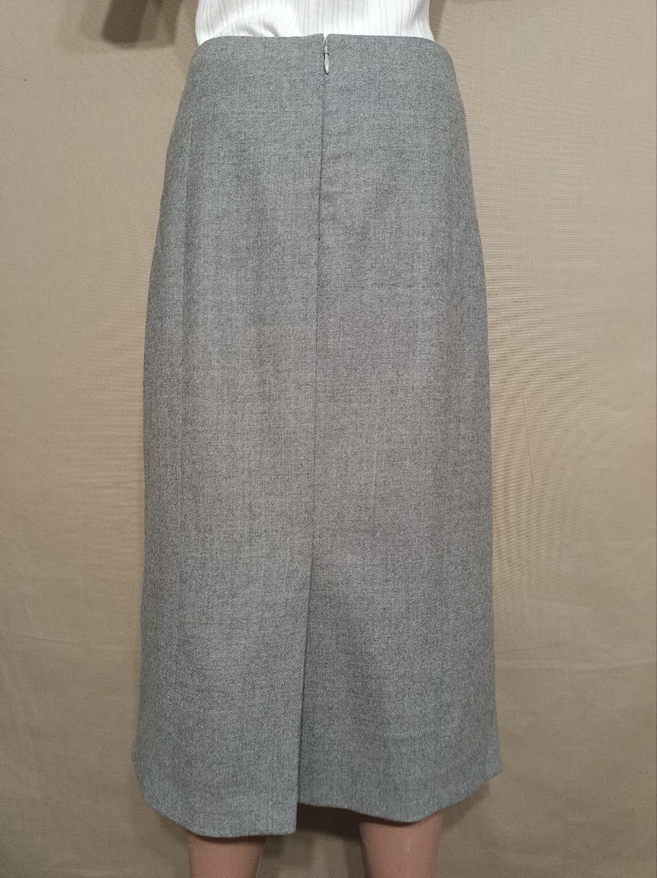 Carolina Herrera CAROLINA HERRERA Classic Gray Wool Cashmere Pencil Skirt 12 Size 34" / US 12 / IT 48 - 6 Thumbnail