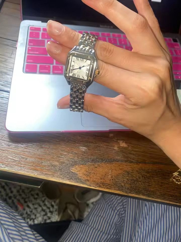 Vintage Vintage 90s black dial luxury style quartz silver watch Size ONE SIZE - 3 Thumbnail
