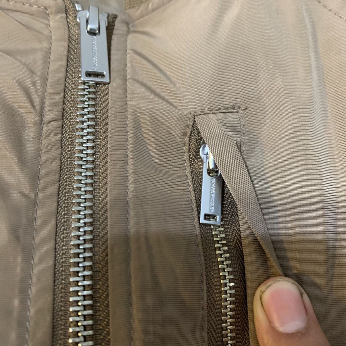 GU × Undercover GU x Undercover Jun Takashi Bomber Jacket FW21 Size S / US 4 / IT 40 - 9 Thumbnail
