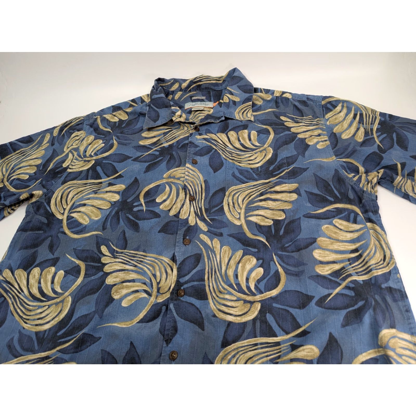Quiksilver QuikSilver Shirt Men XL Button Short Sleeve Floral Tropical Hawaiian Comfort Fit Blue Casual Beach 90s? Size US XL / EU 56 / 4 - 7 Thumbnail