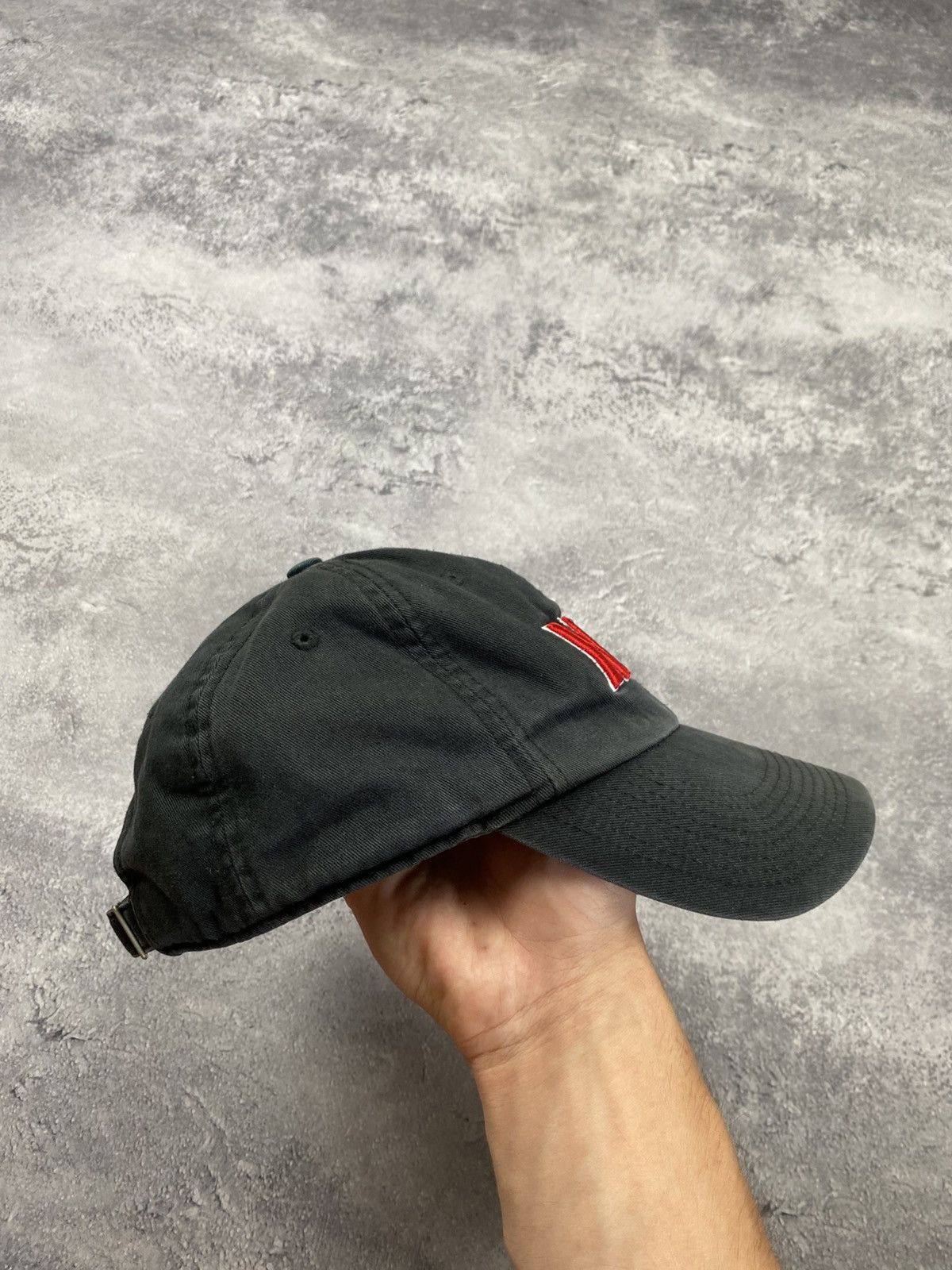 Nike Vintage Nike Team Reds Cap Rare Black Y2K 90s Swoosh Hat MLB Size ONE SIZE - 5 Thumbnail