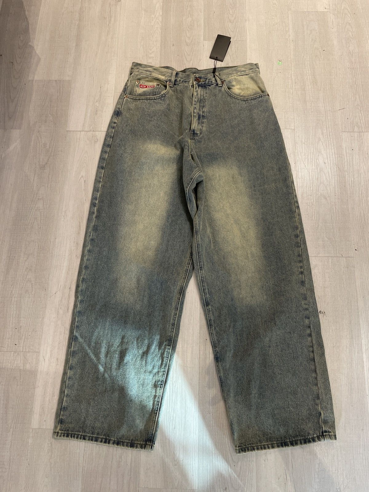 The GVGallery Raspberry Hills Baggy Desert Jeans