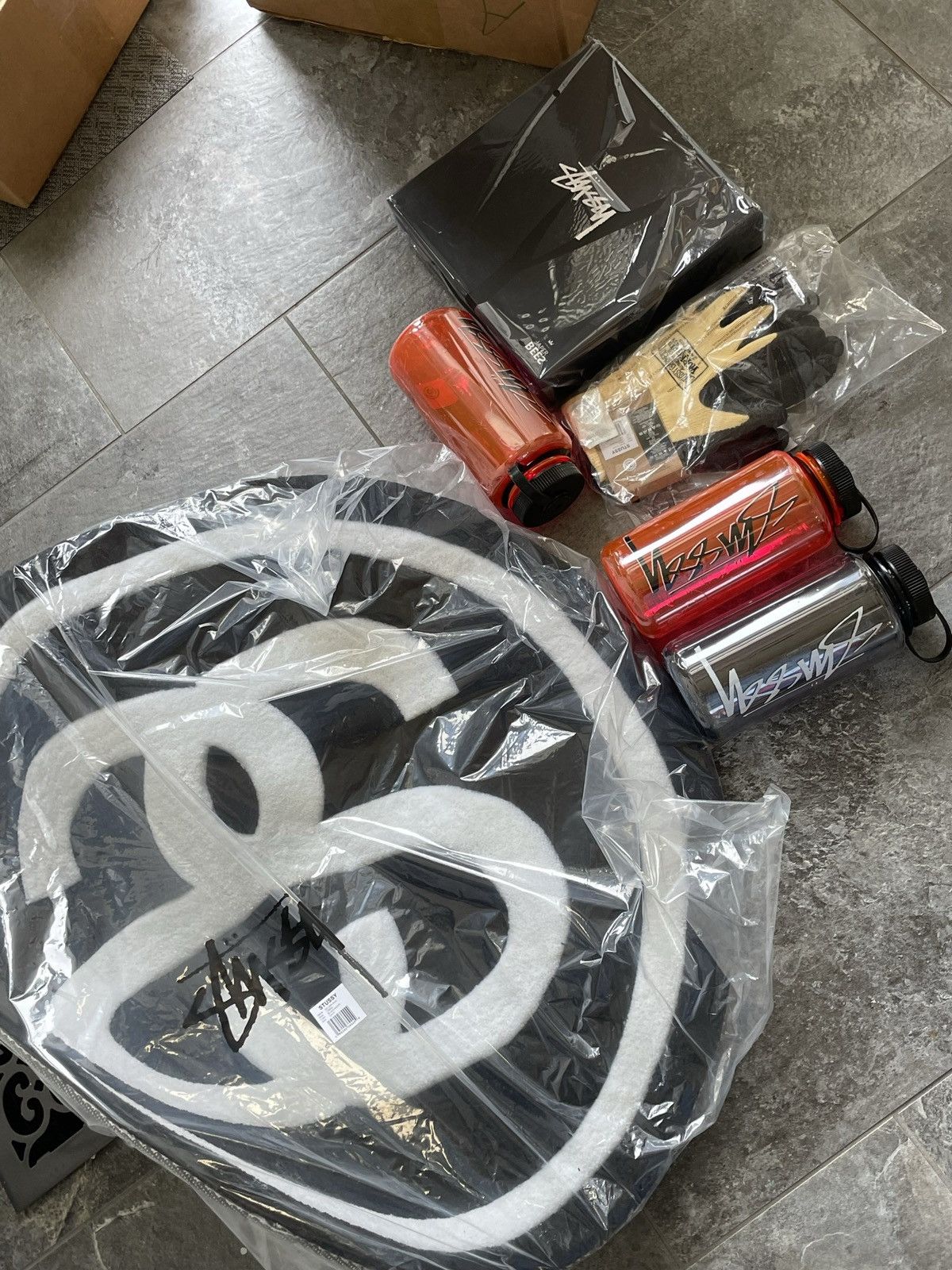 Streetwear × Stussy STUSSY CIRCLE SS-LINK RUG in BLACK/WHITE